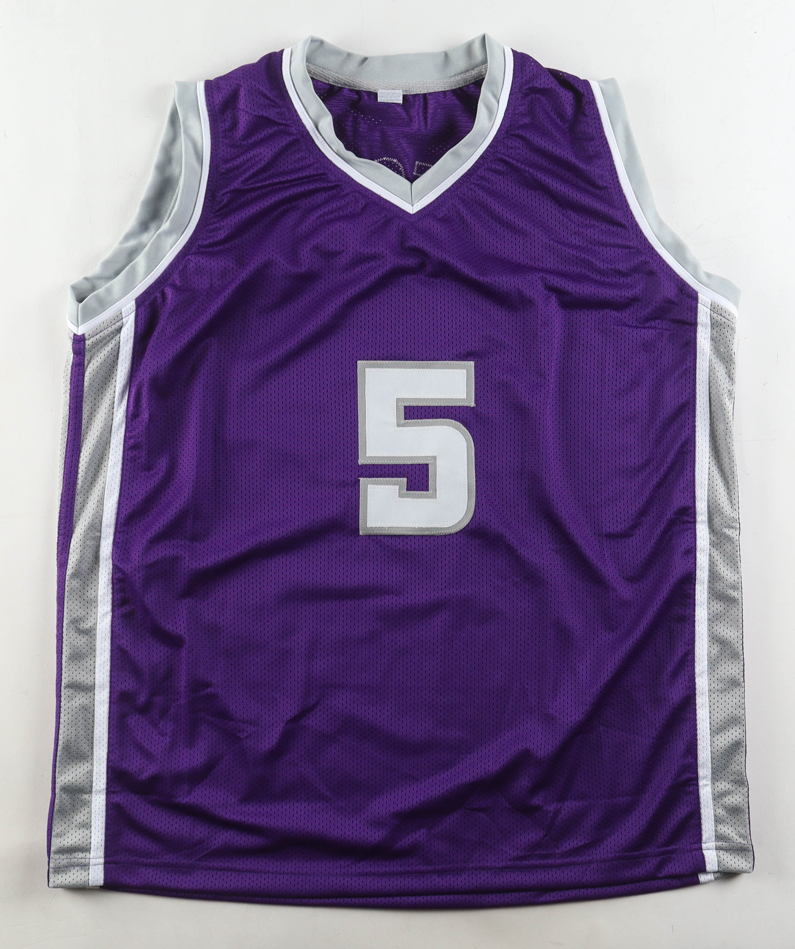 De'Aaron Fox Signed Jersey (Beckett) at PristineAuction.com De'Aaron Fox Signed Jersey (Beckett) at PristineAuction.com