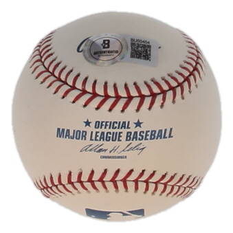 Yogi Berra Signed OML Baseball (Beckett) at PristineAuction.com Yogi Berra Signed OML Baseball (Beckett) at PristineAuction.com