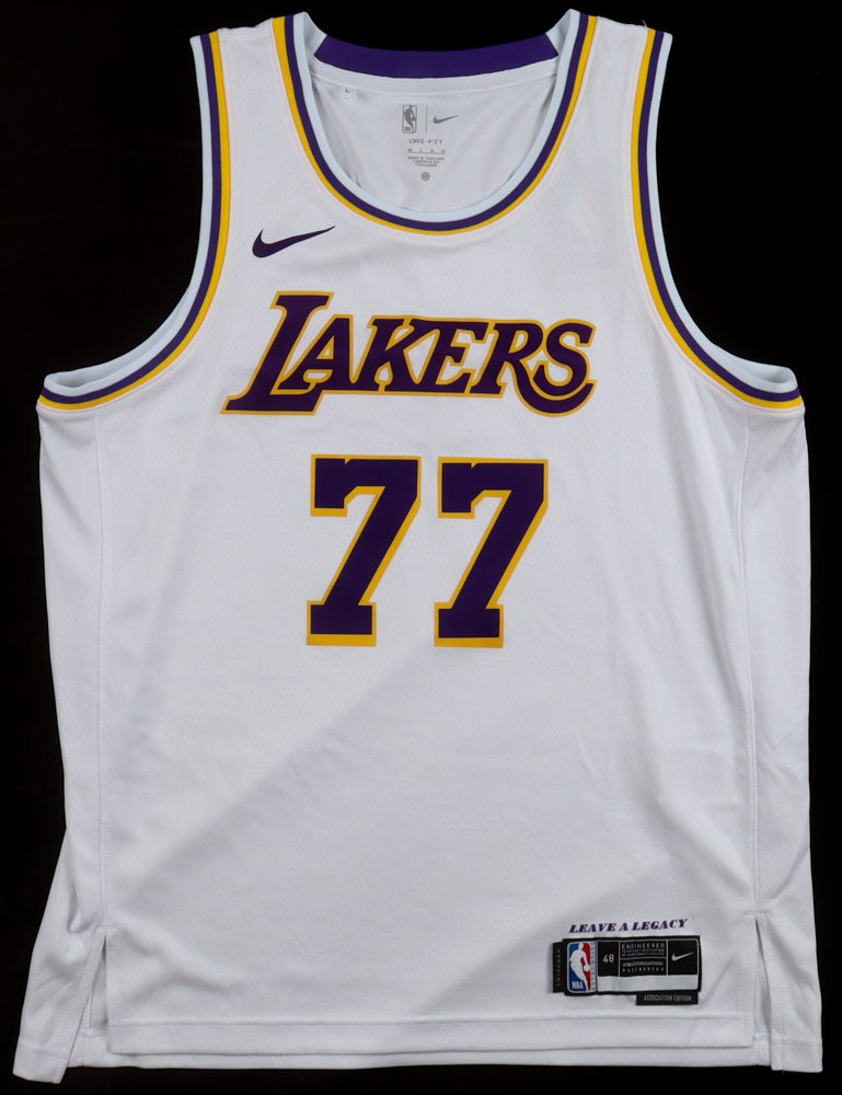 Luka Doncic Signed Lakers Nike Authentic Jersey (PSA) at PristineAuction.com Luka Doncic Signed Lakers Nike Authentic Jersey (PSA) at PristineAuction.com