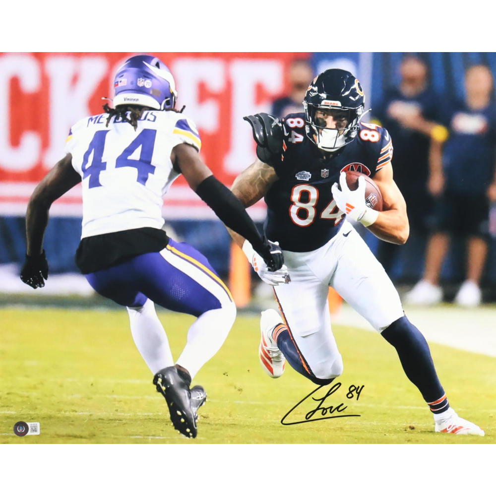 Colston Loveland Signed Bears 16x20 Photo (Beckett) at PristineAuction.com