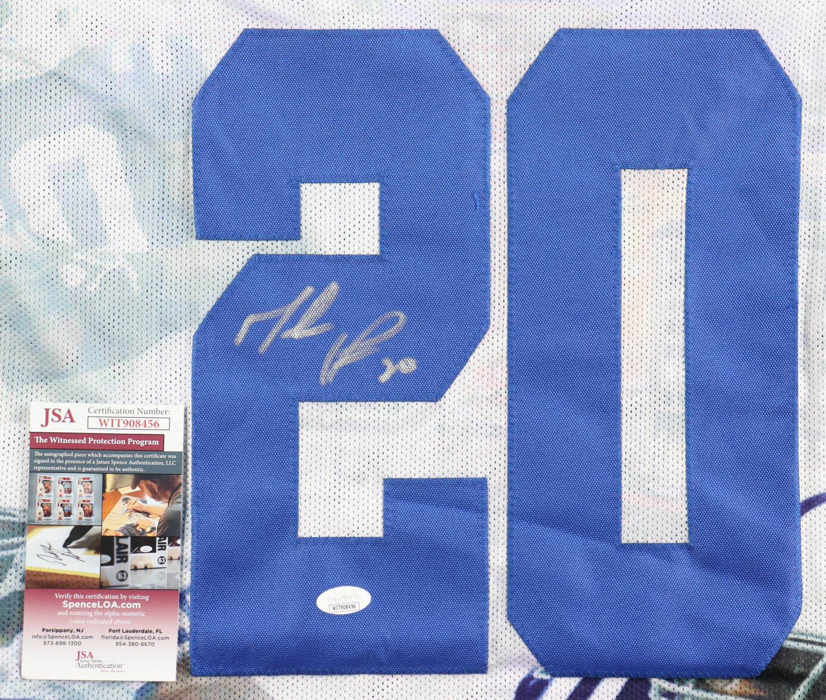 Mike Doss Signed Jersey (JSA) at PristineAuction.com Mike Doss Signed Jersey (JSA) at PristineAuction.com