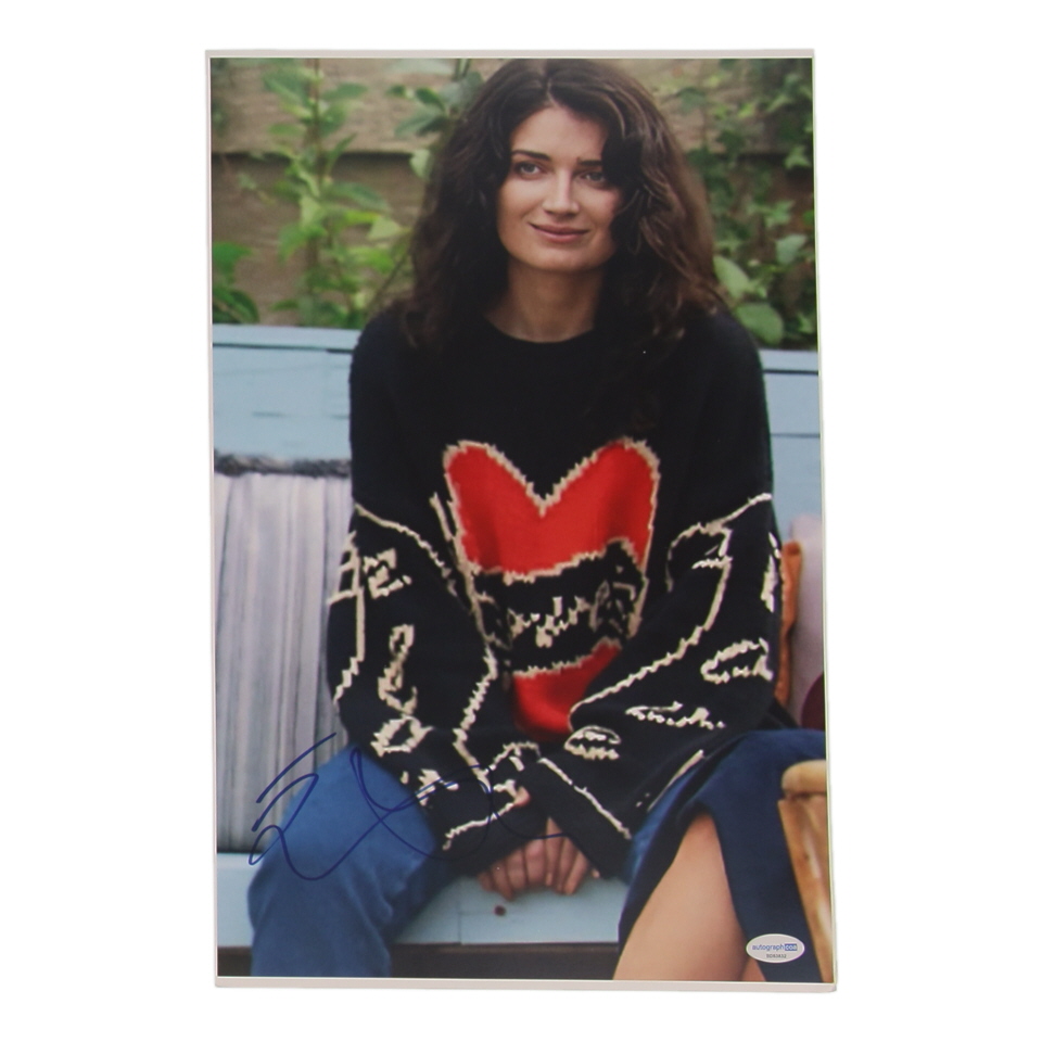 Eve Hewson Signed "Bad Sisters" 11x17 Photo (ACOA) at PristineAuction.com Eve Hewson Signed "Bad Sisters" 11x17 Photo (ACOA) at PristineAuction.com