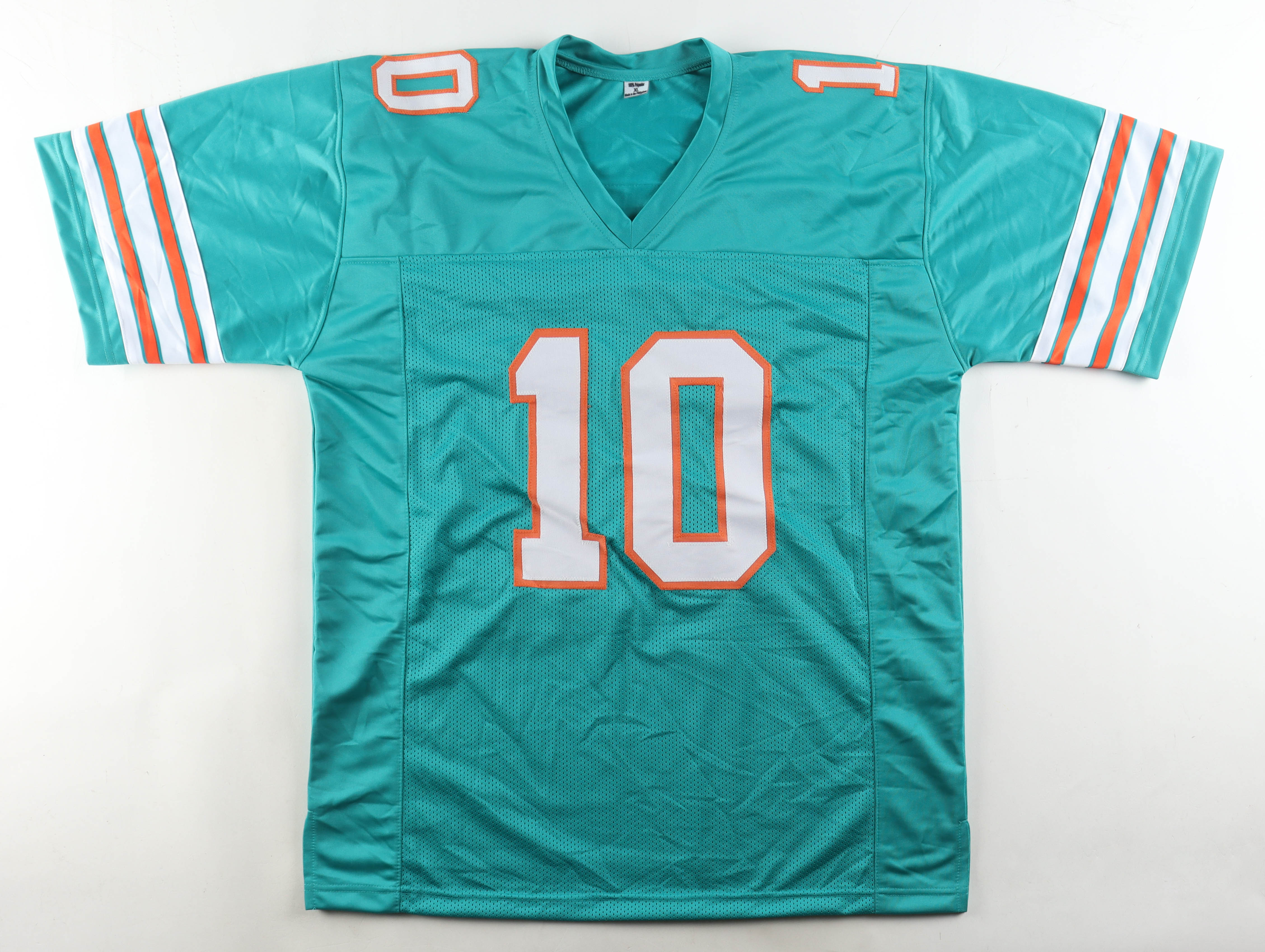 Tyreek Hill Signed Jersey (Beckett) at PristineAuction.com Tyreek Hill Signed Jersey (Beckett) at PristineAuction.com