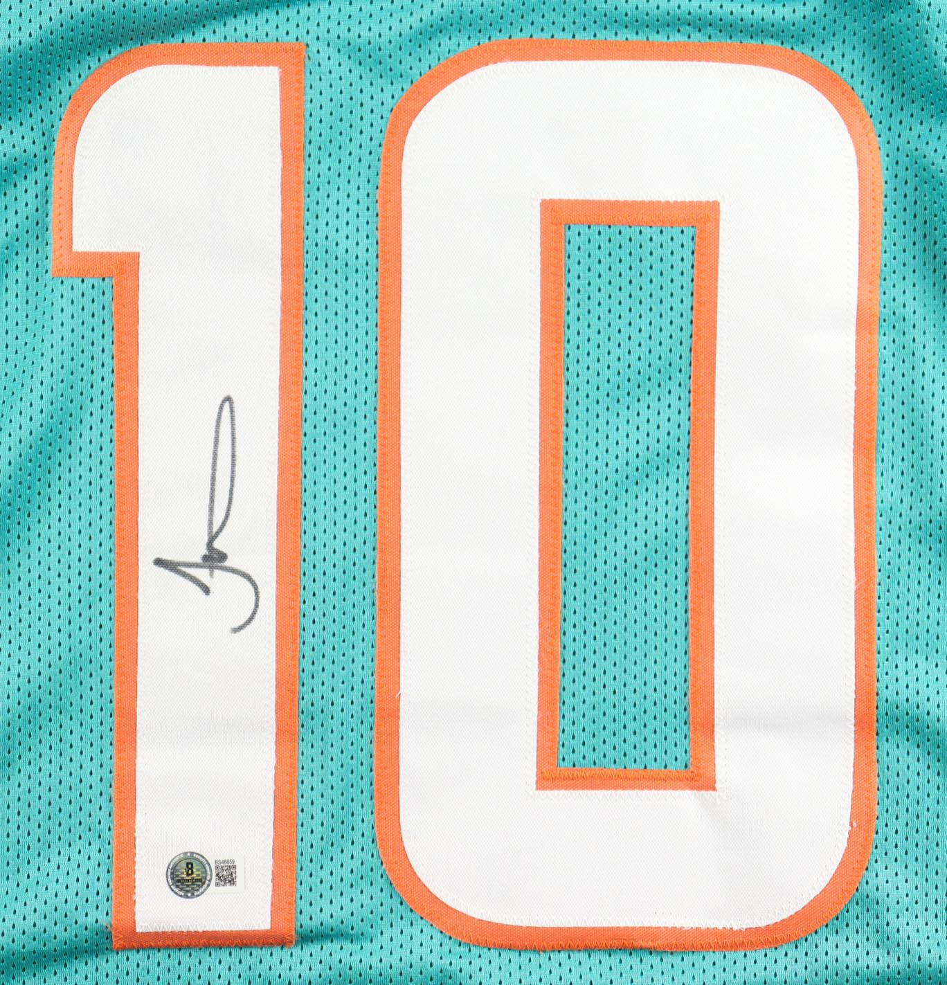 Tyreek Hill Signed Jersey (Beckett) at PristineAuction.com Tyreek Hill Signed Jersey (Beckett) at PristineAuction.com