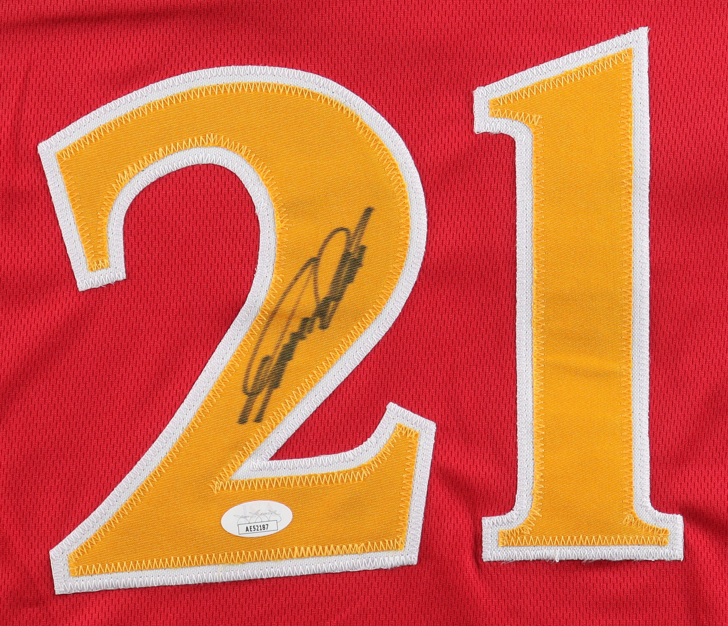 Dominique Wilkins Signed Jersey (JSA) at PristineAuction.com Dominique Wilkins Signed Jersey (JSA) at PristineAuction.com