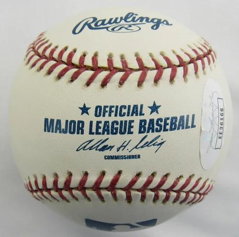 Chien-Ming Wang Signed OML Baseball (JSA) at PristineAuction.com Chien-Ming Wang Signed OML Baseball (JSA) at PristineAuction.com