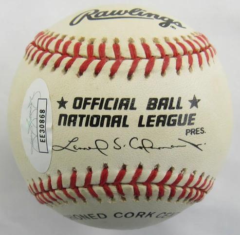 Craig Biggio Signed ONL Baseball (JSA) at PristineAuction.com Craig Biggio Signed ONL Baseball (JSA) at PristineAuction.com