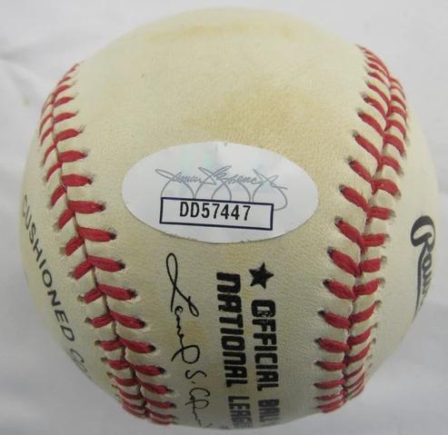 Greg Maddux Signed ONL Baseball (JSA) at PristineAuction.com Greg Maddux Signed ONL Baseball (JSA) at PristineAuction.com