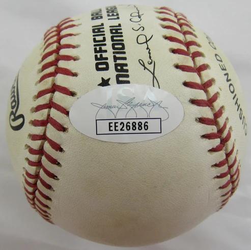 Tony Gwynn Signed ONL Baseball (JSA) at PristineAuction.com Tony Gwynn Signed ONL Baseball (JSA) at PristineAuction.com