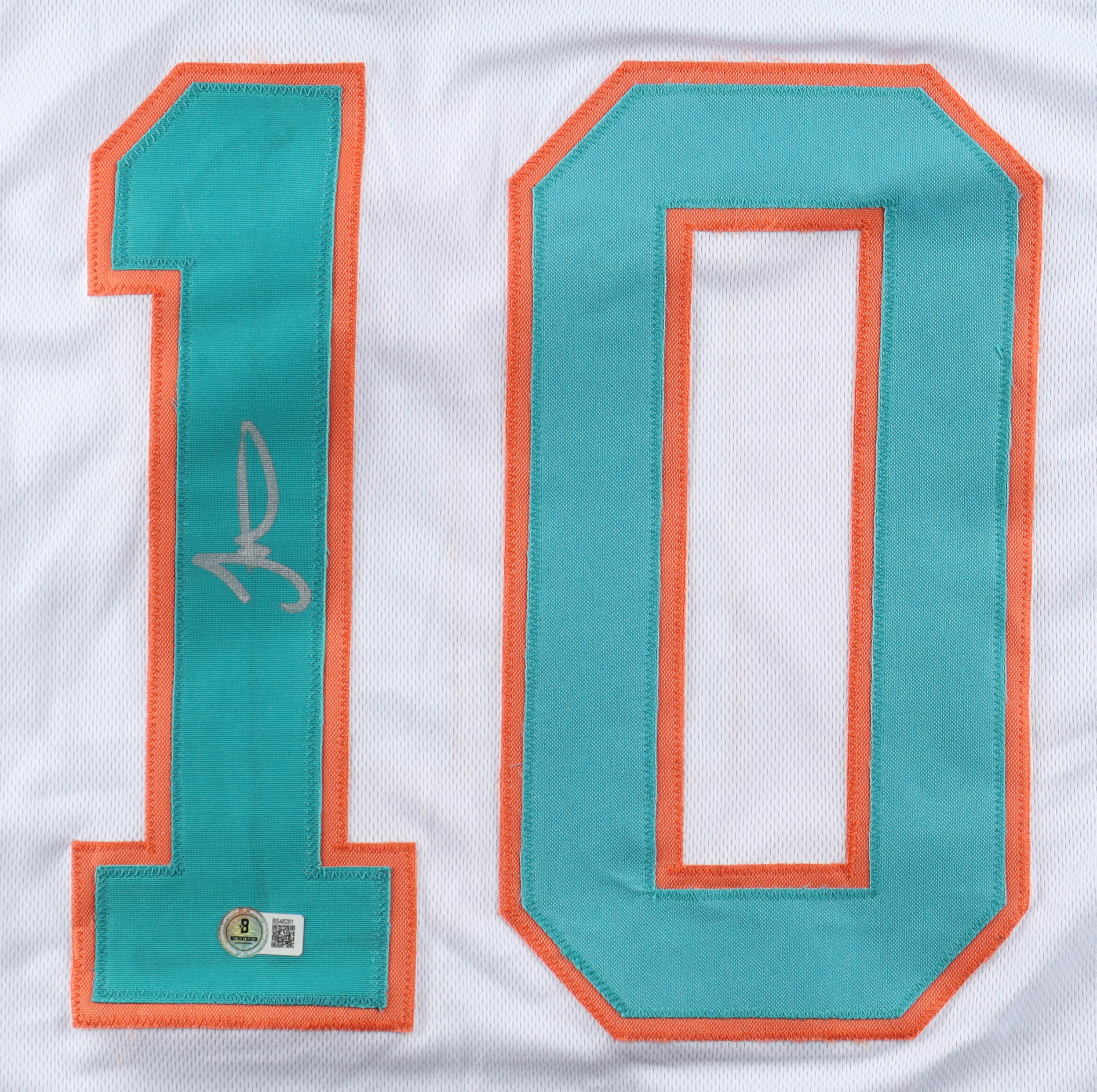 Tyreek Hill Signed Jersey (Beckett) at PristineAuction.com Tyreek Hill Signed Jersey (Beckett) at PristineAuction.com