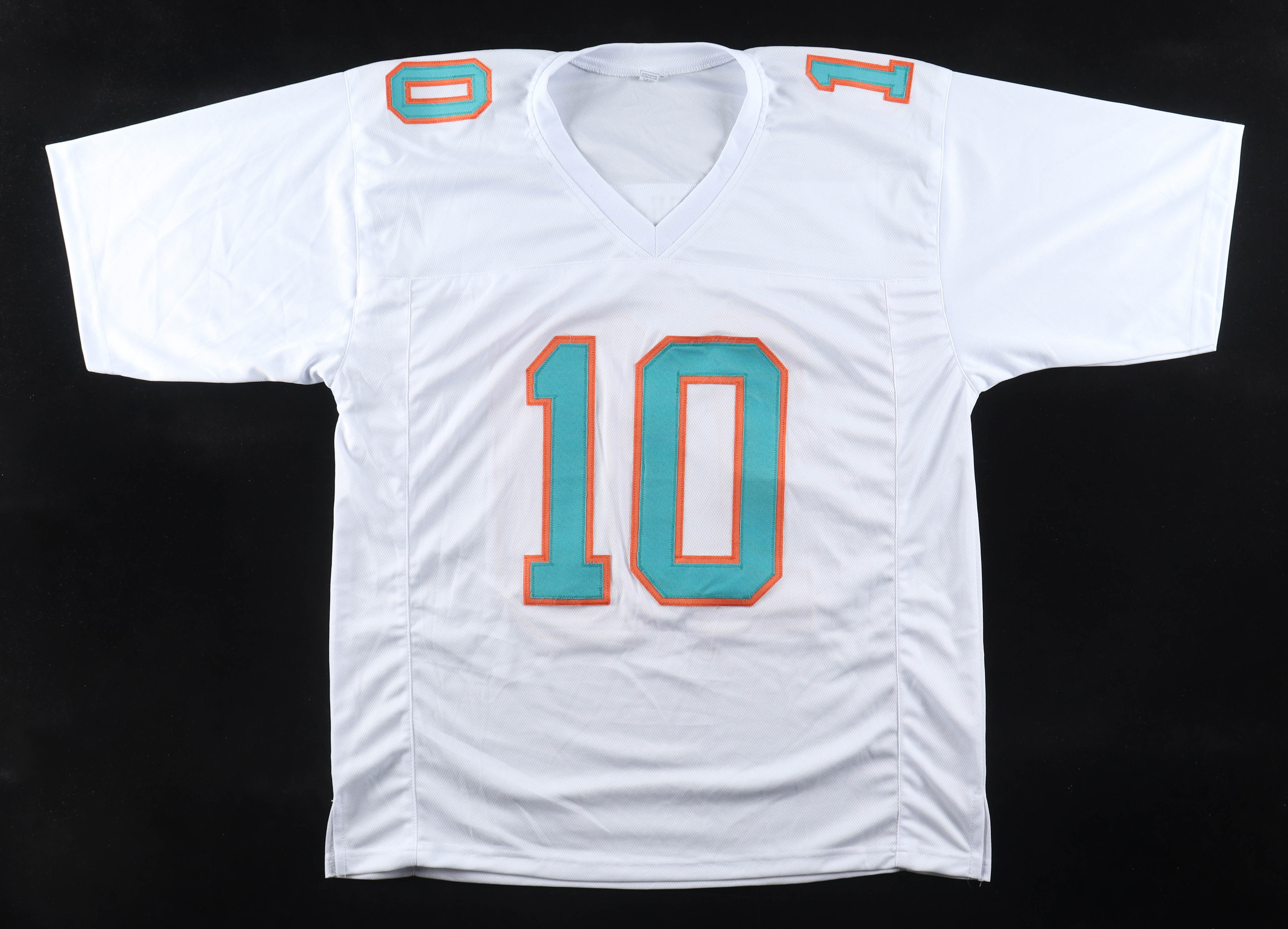 Tyreek Hill Signed Jersey (Beckett) at PristineAuction.com Tyreek Hill Signed Jersey (Beckett) at PristineAuction.com