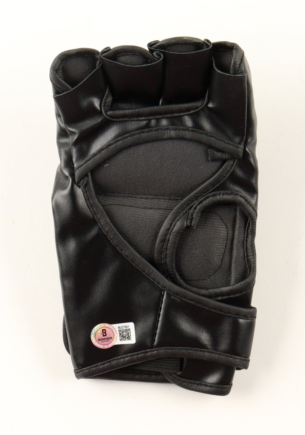 Derrick Lewis Signed Custom Glove (Beckett) at PristineAuction.com Derrick Lewis Signed Custom Glove (Beckett) at PristineAuction.com