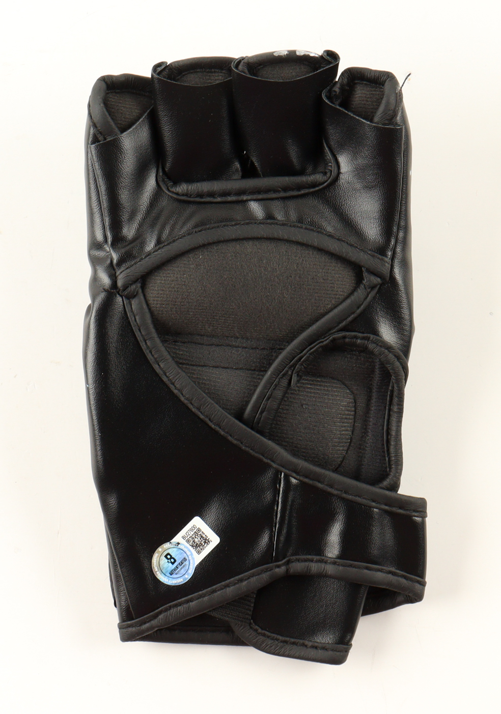 Derrick Lewis Signed Custom Glove (Beckett) at PristineAuction.com Derrick Lewis Signed Custom Glove (Beckett) at PristineAuction.com