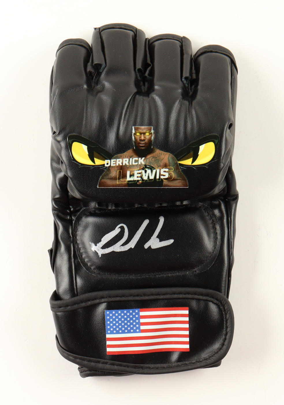 Derrick Lewis Signed Custom Glove (Beckett) at PristineAuction.com Derrick Lewis Signed Custom Glove (Beckett) at PristineAuction.com