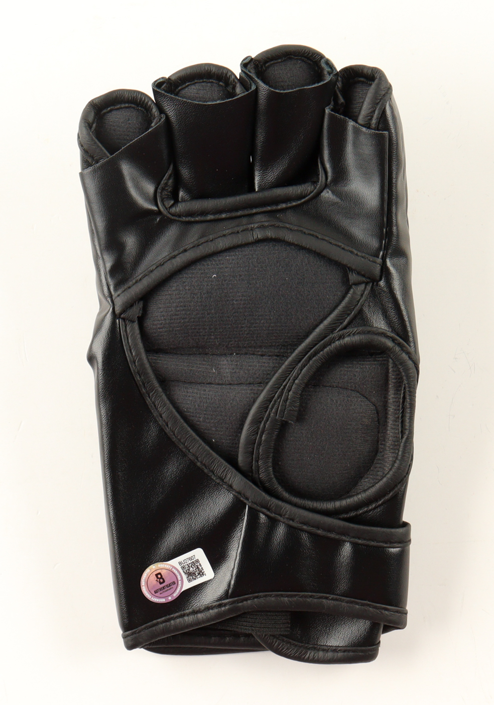 Derrick Lewis Signed Custom Glove (Beckett) at PristineAuction.com Derrick Lewis Signed Custom Glove (Beckett) at PristineAuction.com