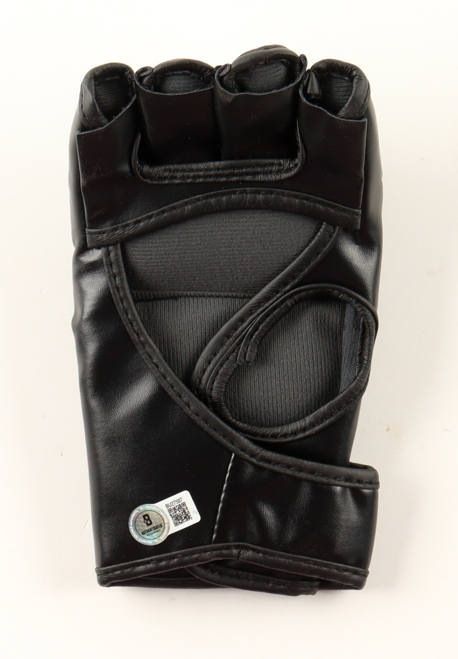 Derrick Lewis Signed Custom Glove (Beckett) at PristineAuction.com Derrick Lewis Signed Custom Glove (Beckett) at PristineAuction.com