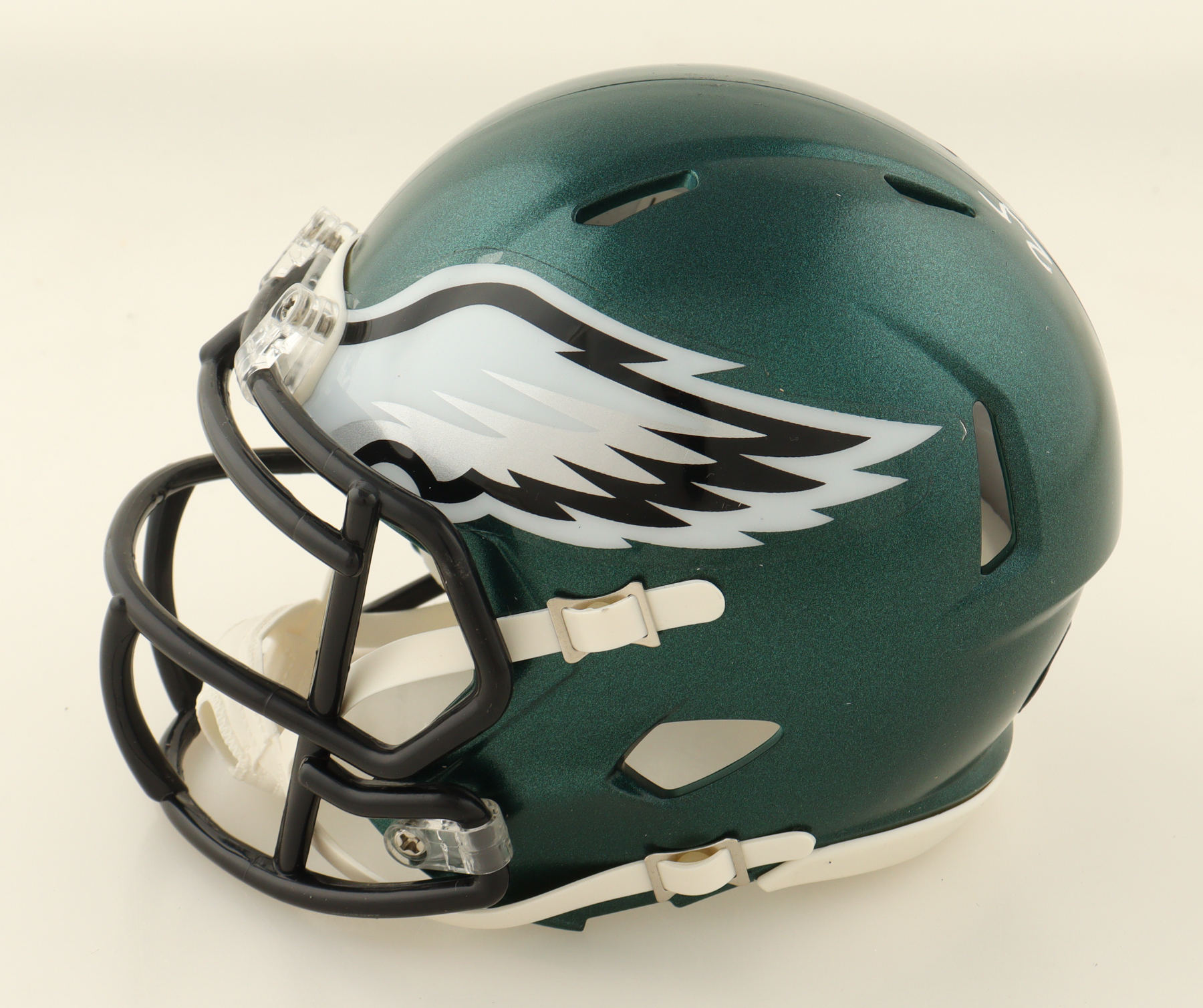 LeSean McCoy Signed Eagles Speed Mini Helmet (Beckett) at PristineAuction.com LeSean McCoy Signed Eagles Speed Mini Helmet (Beckett) at PristineAuction.com