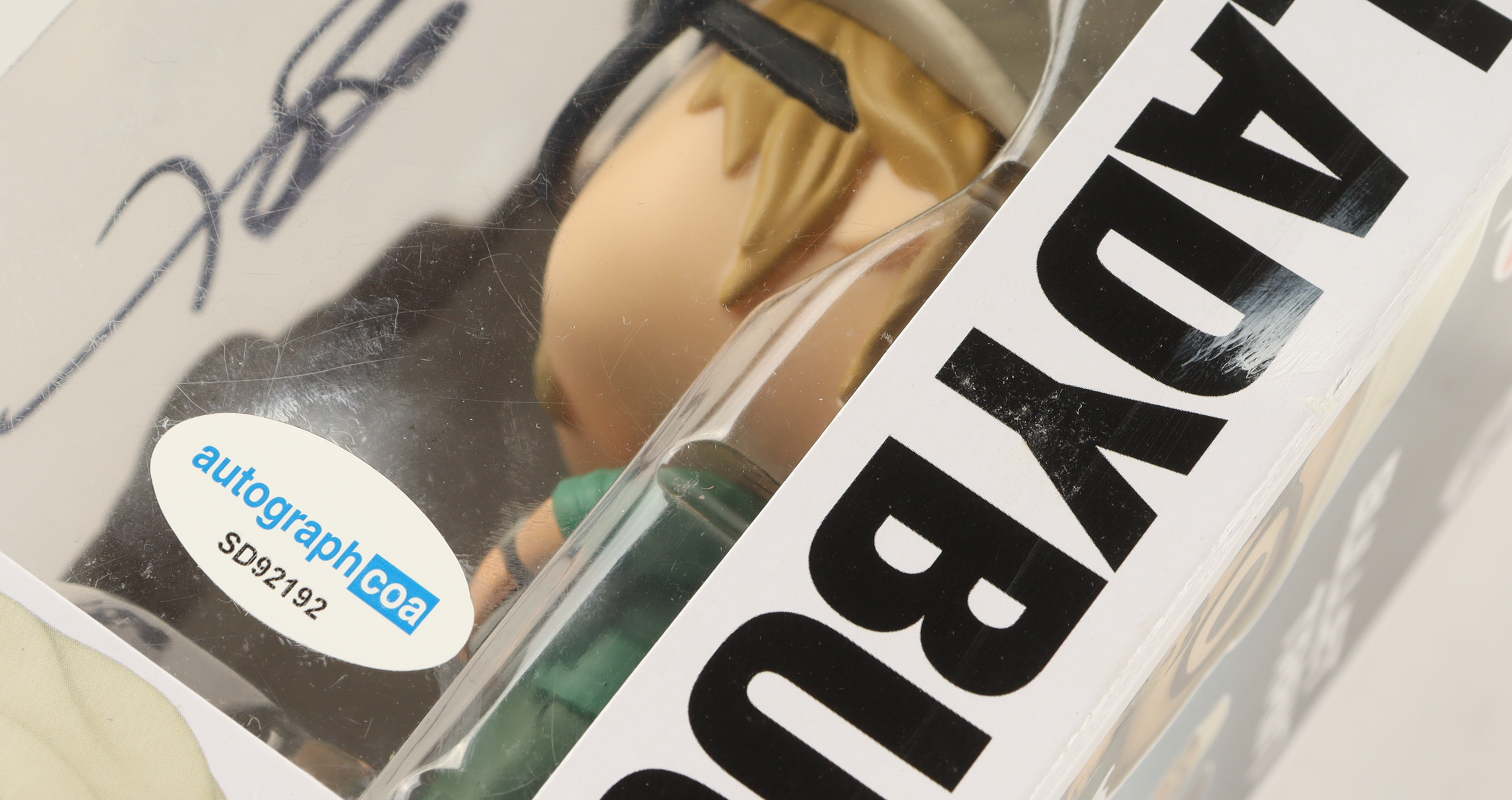 Brad Pitt Signed "Bullet Train" #1292 Ladybug Funko Pop! Vinyl Figure (ACOA) at PristineAuction.com Brad Pitt Signed "Bullet Train" #1292 Ladybug Funko Pop! Vinyl Figure (ACOA) at PristineAuction.com