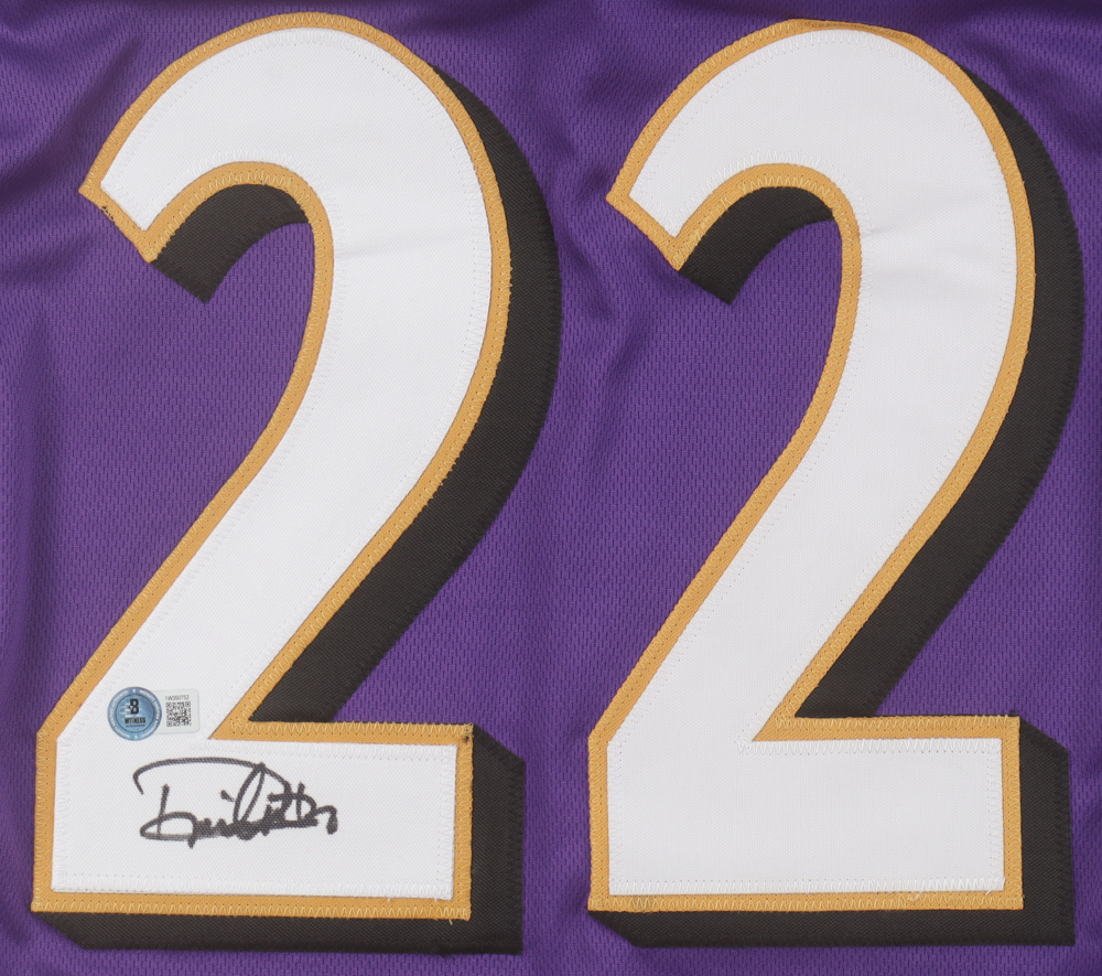 Derrick Henry Signed Jersey (Beckett) at PristineAuction.com Derrick Henry Signed Jersey (Beckett) at PristineAuction.com