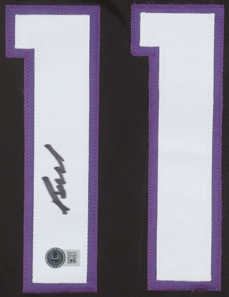 Domantas Sabonis Signed Jersey (Beckett) at PristineAuction.com Domantas Sabonis Signed Jersey (Beckett) at PristineAuction.com