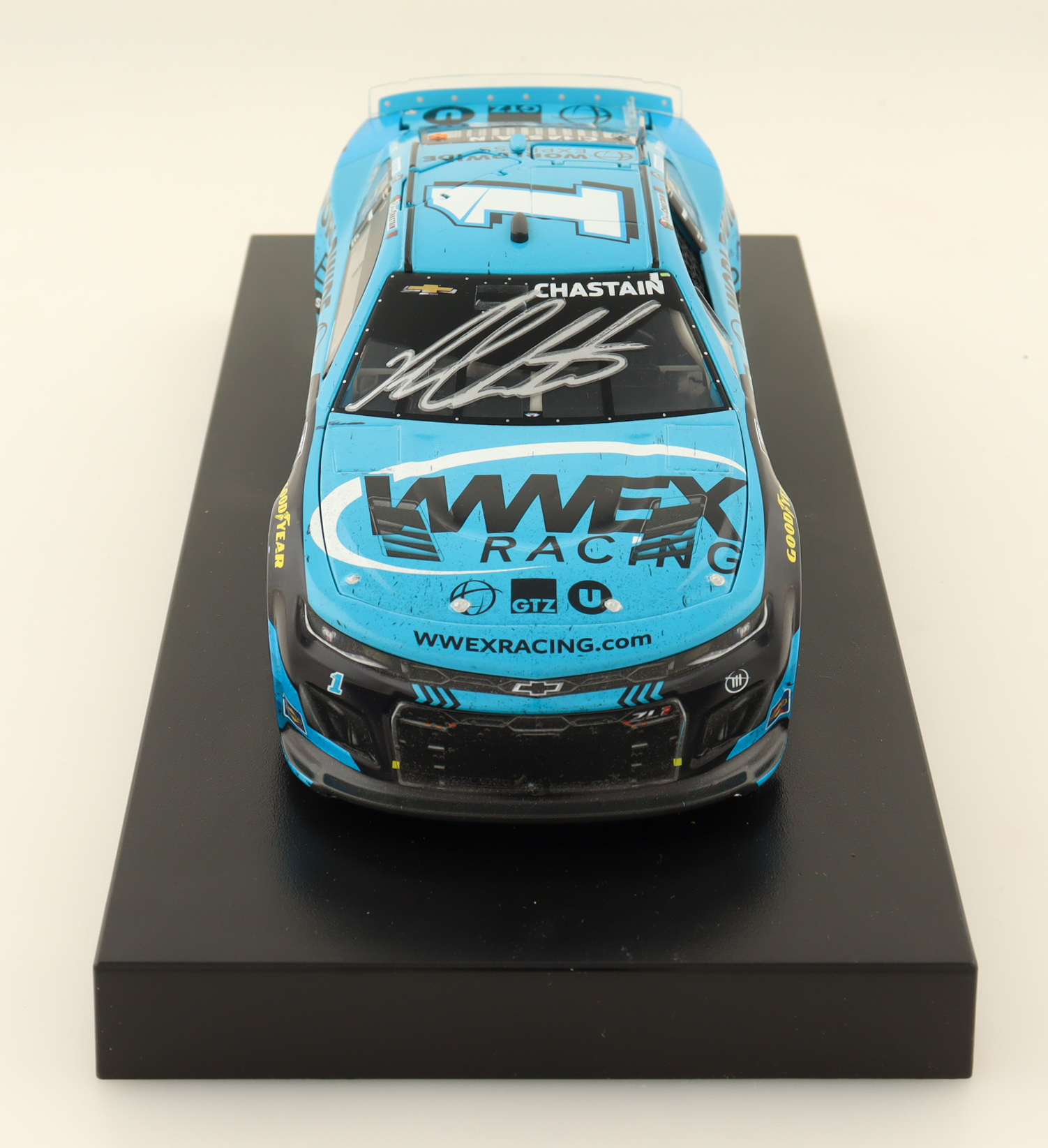 Ross Chastain Signed 2023 #1 Worldwide Express Phoenix Win 1:24 Diecast Car (PA) at PristineAuction.com Ross Chastain Signed 2023 #1 Worldwide Express Phoenix Win 1:24 Diecast Car (PA) at PristineAuction.com