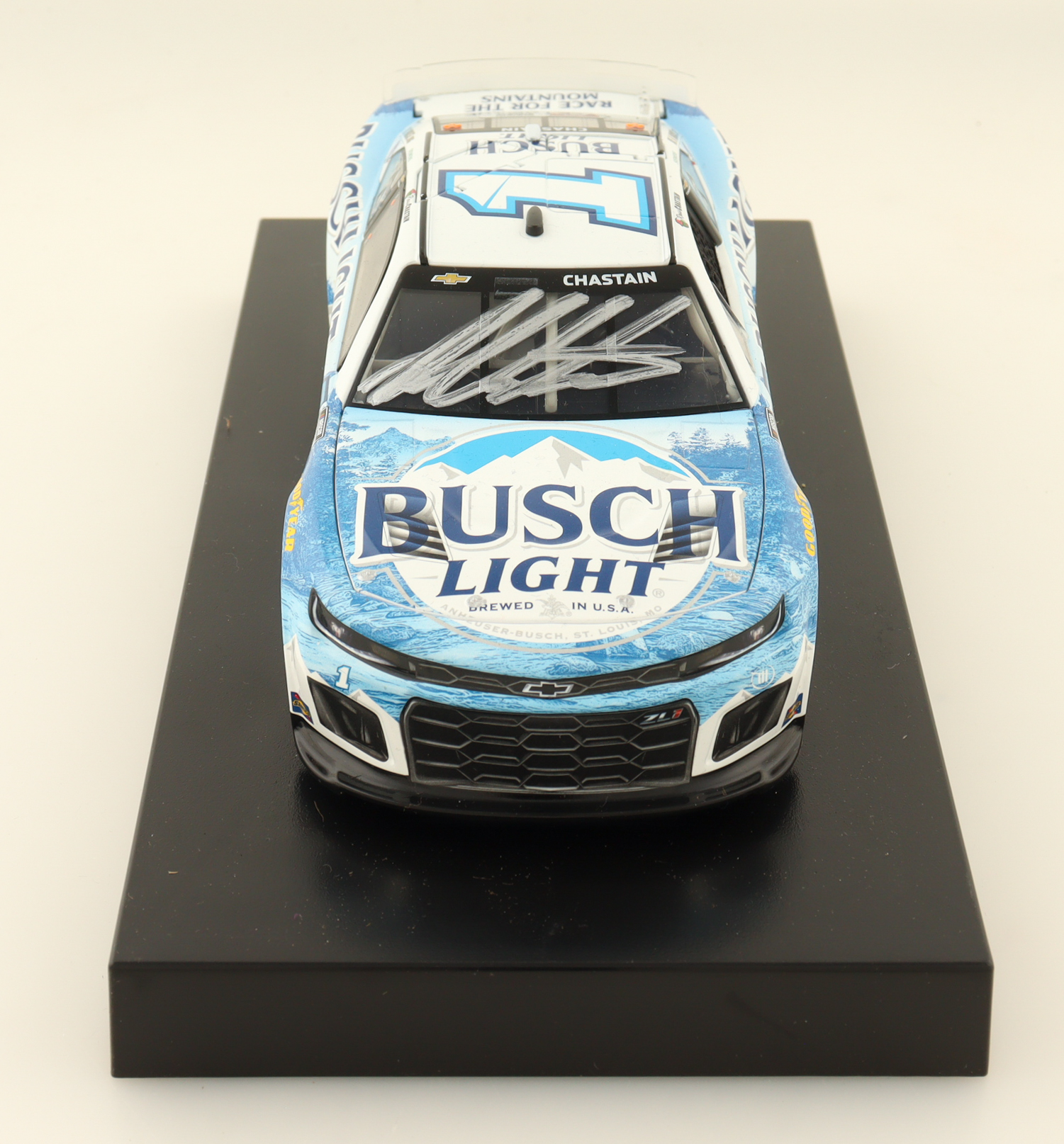 Ross Chastain Signed 2024 #1 Busch Light Chevrolet Camaro ZL1 | 1:24 Diecast Car (PA) at PristineAuction.com Ross Chastain Signed 2024 #1 Busch Light Chevrolet Camaro ZL1 | 1:24 Diecast Car (PA) at PristineAuction.com
