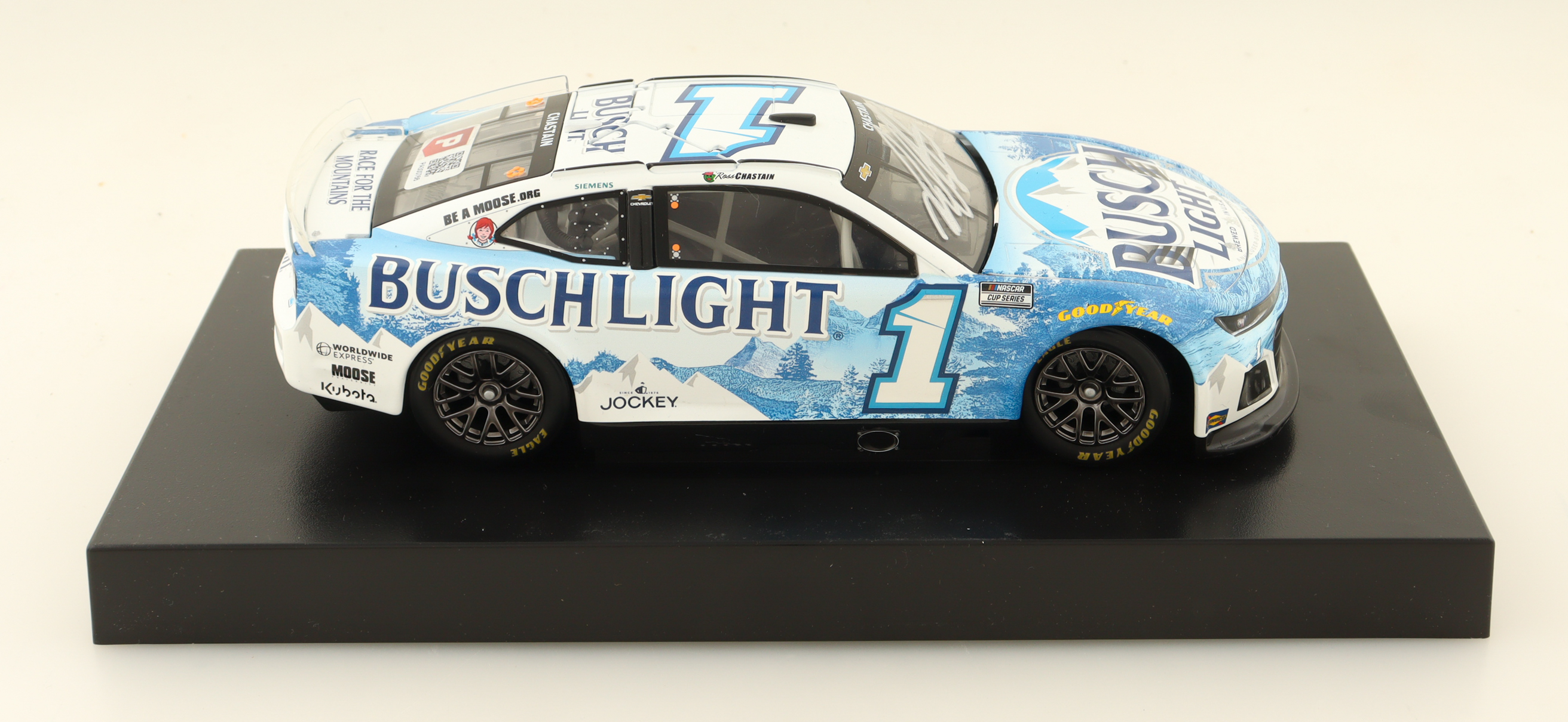 Ross Chastain Signed 2024 #1 Busch Light Chevrolet Camaro ZL1 | 1:24 Diecast Car (PA) at PristineAuction.com Ross Chastain Signed 2024 #1 Busch Light Chevrolet Camaro ZL1 | 1:24 Diecast Car (PA) at PristineAuction.com