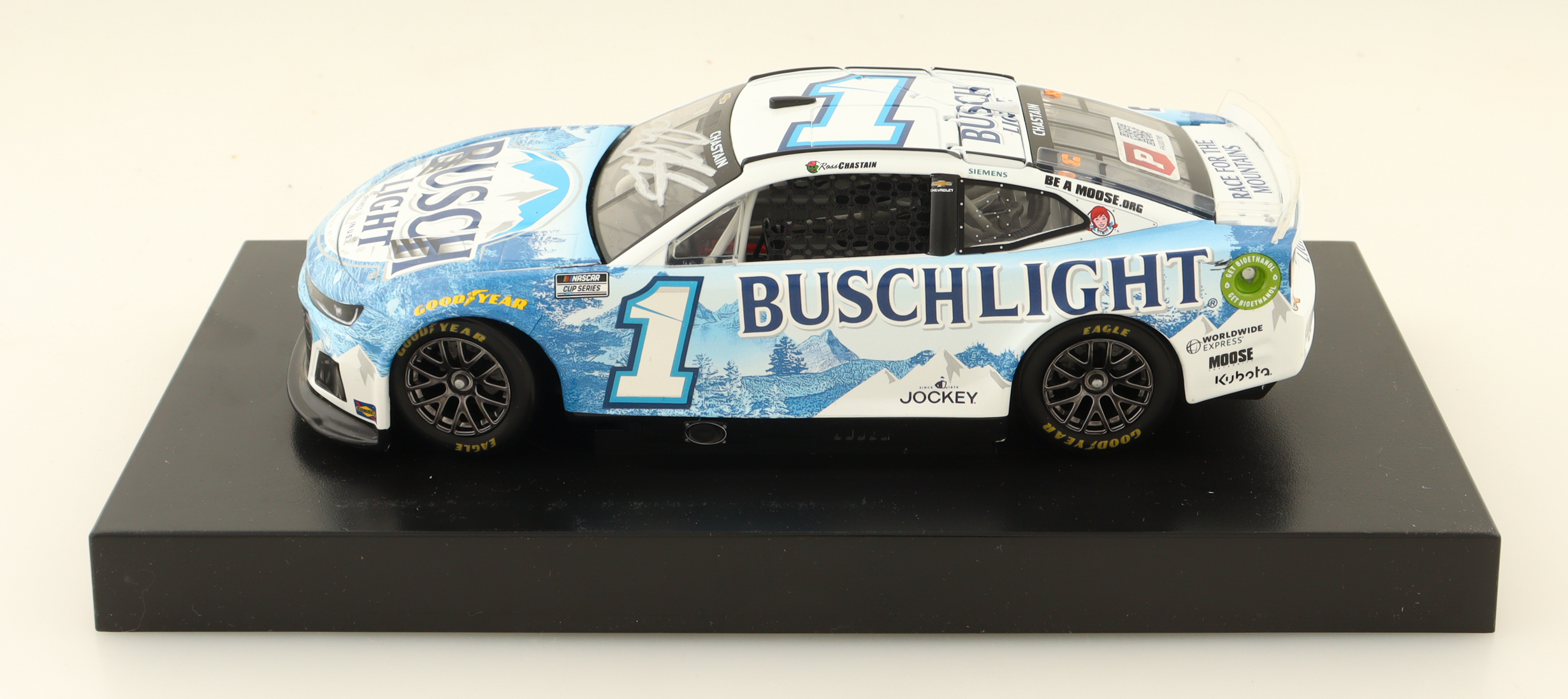 Ross Chastain Signed 2024 #1 Busch Light Chevrolet Camaro ZL1 | 1:24 Diecast Car (PA) at PristineAuction.com Ross Chastain Signed 2024 #1 Busch Light Chevrolet Camaro ZL1 | 1:24 Diecast Car (PA) at PristineAuction.com