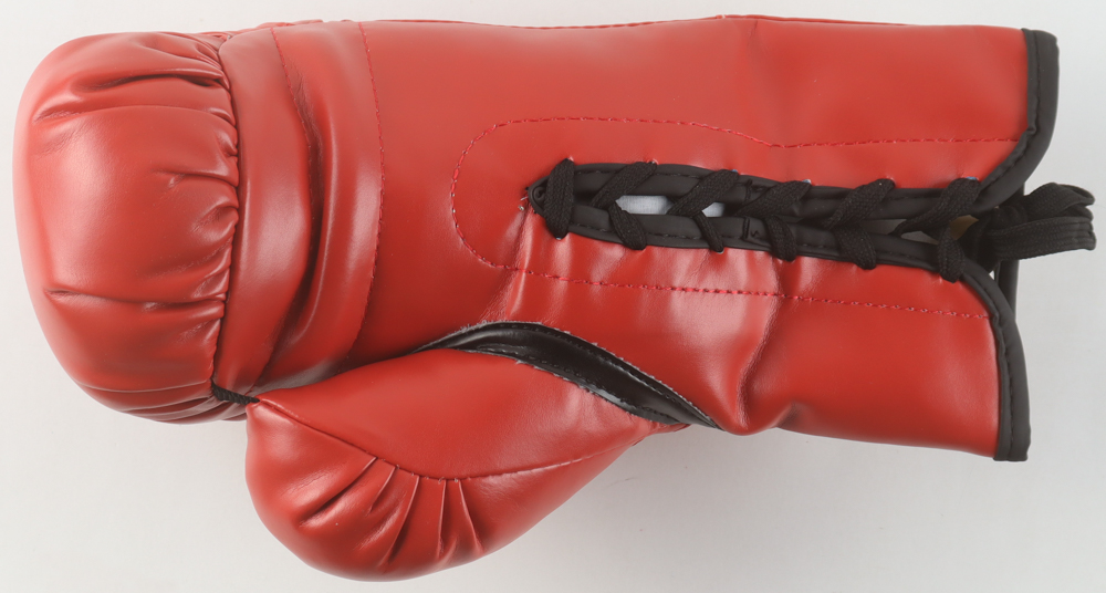 Mike Tyson Signed Everlast Boxing Glove (Tyson) at PristineAuction.com Mike Tyson Signed Everlast Boxing Glove (Tyson) at PristineAuction.com