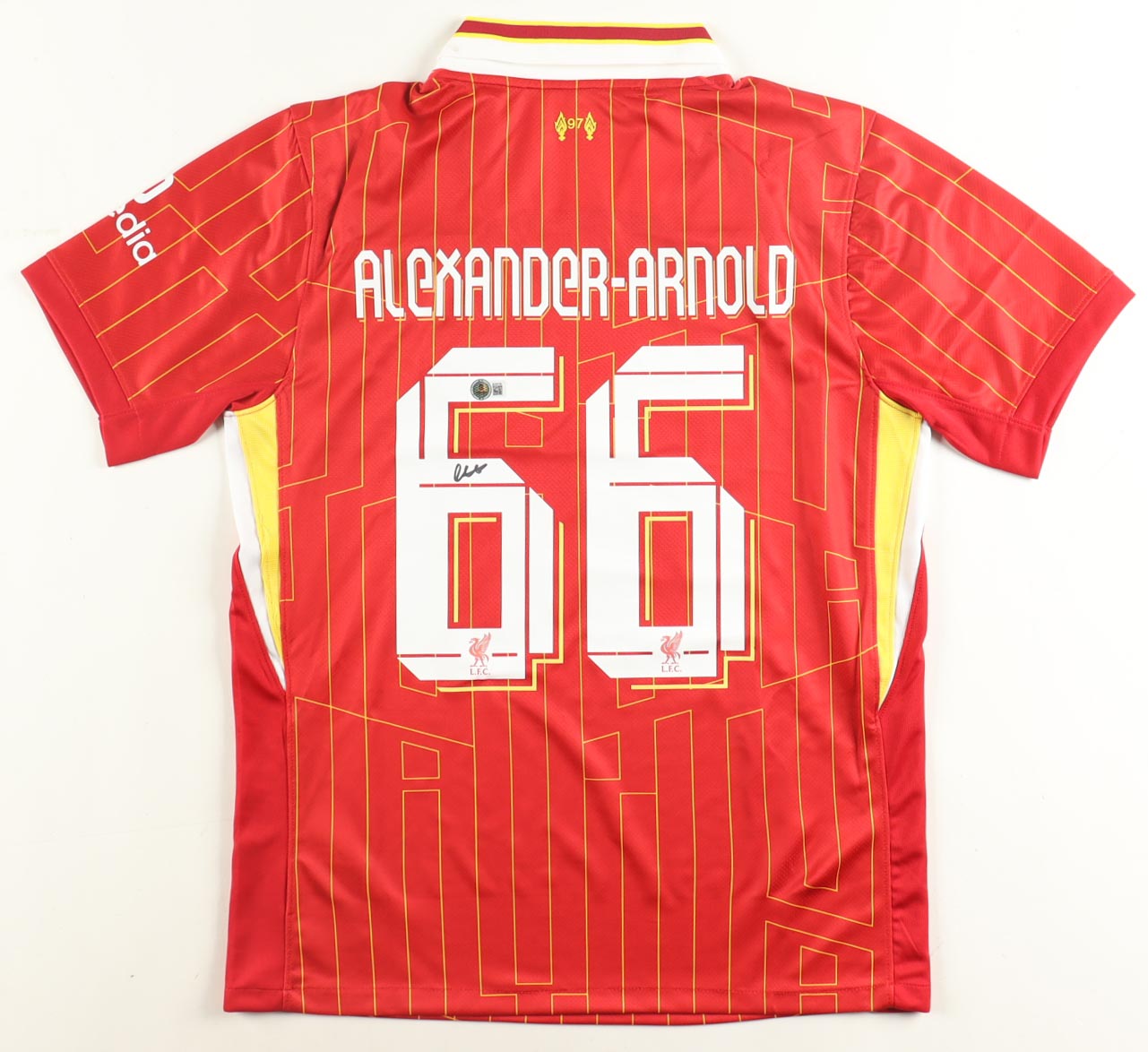 Trent Alexander-Arnold Signed Jersey (Beckett) at PristineAuction.com Trent Alexander-Arnold Signed Jersey (Beckett) at PristineAuction.com