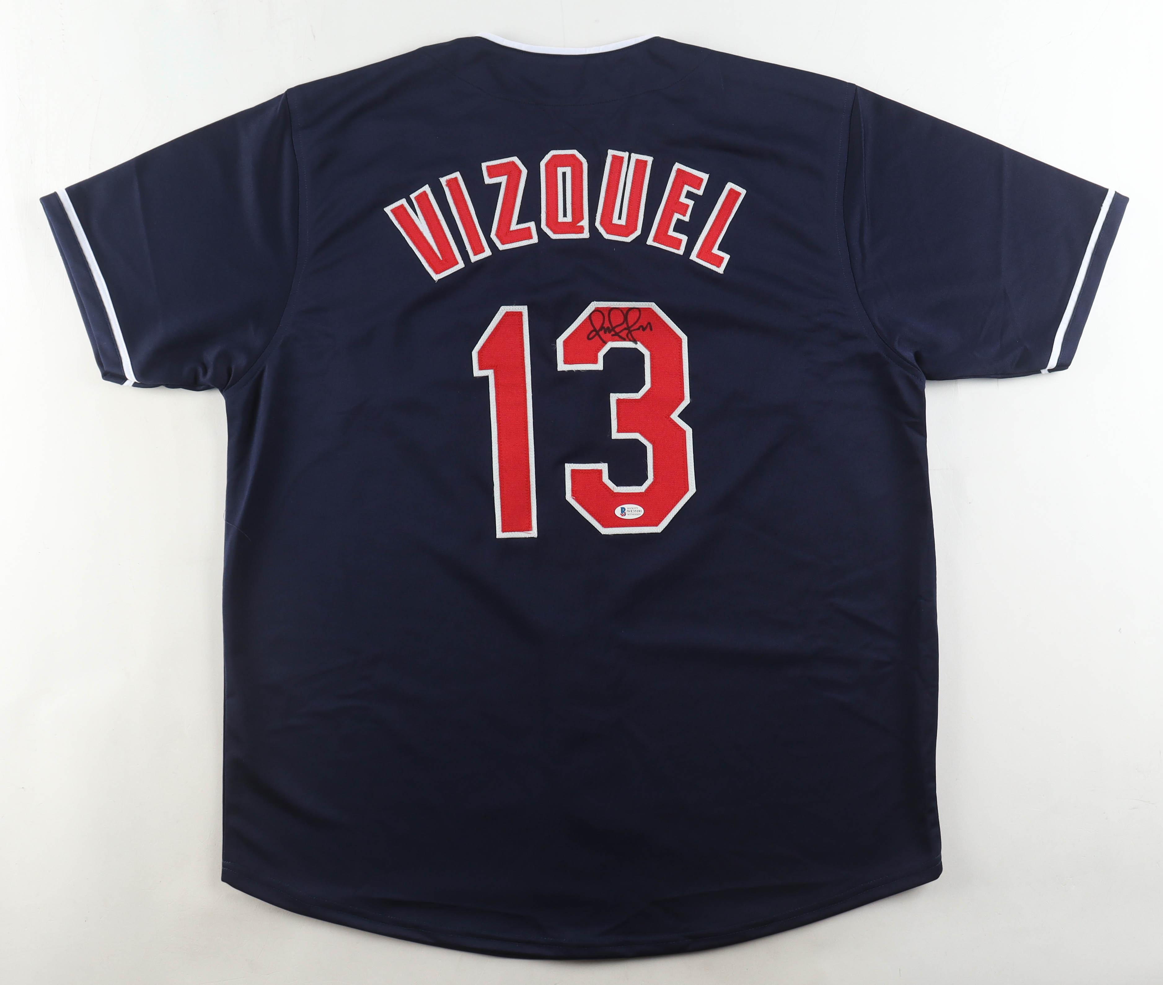 Omar Vizquel Signed Jersey (Beckett) at PristineAuction.com Omar Vizquel Signed Jersey (Beckett) at PristineAuction.com