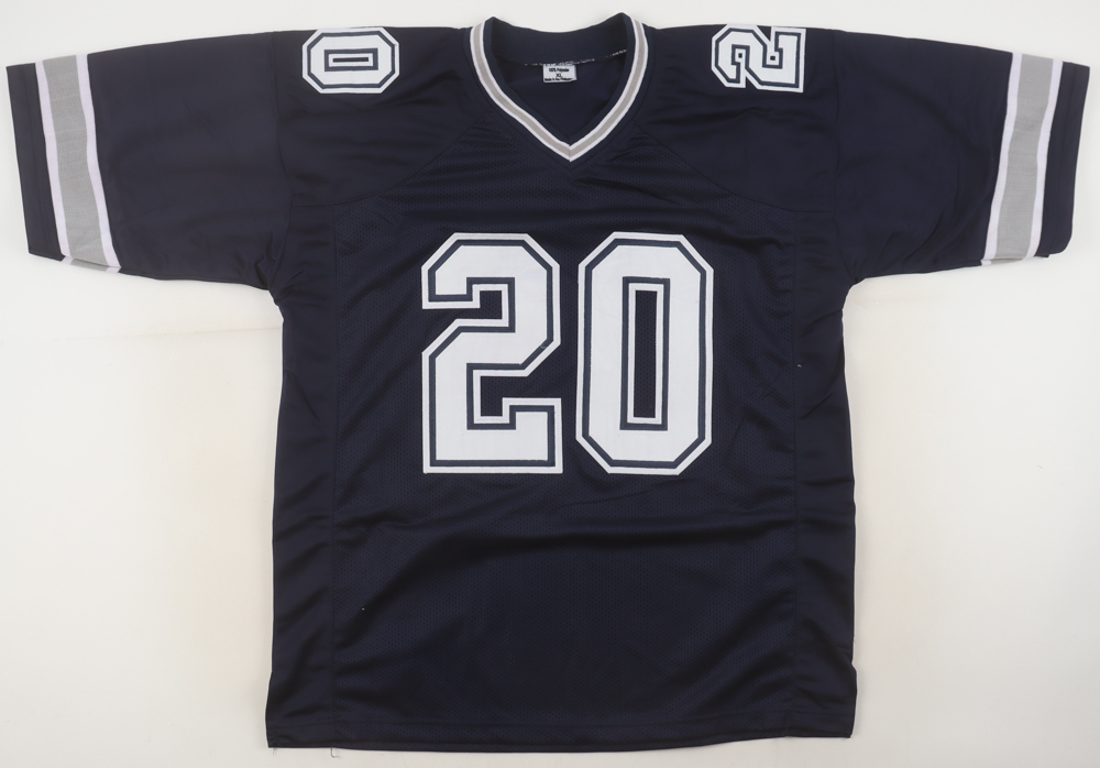 Tony Pollard Signed Jersey (JSA) at PristineAuction.com Tony Pollard Signed Jersey (JSA) at PristineAuction.com