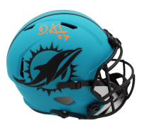 De'Von Achane Signed Dolphins Full-Size Rave Alternate Speed Helmet (Beckett) at PristineAuction.com