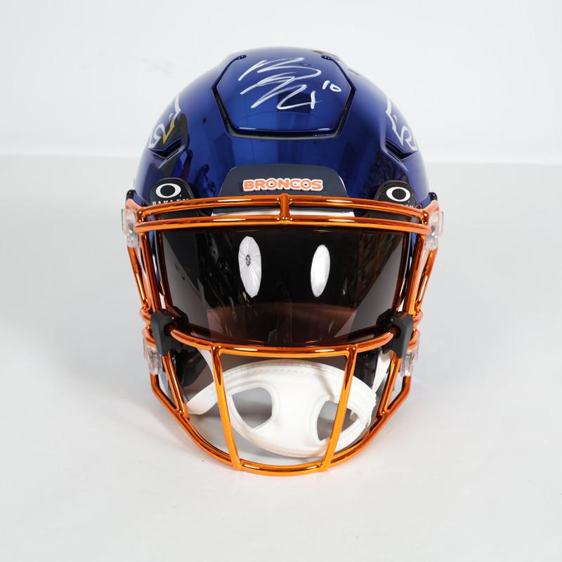 Bo Nix Signed Broncos Full-Size Authentic On-Field Chrome Alternate Speedflex Helmet (Beckett) at PristineAuction.com Bo Nix Signed Broncos Full-Size Authentic On-Field Chrome Alternate Speedflex Helmet (Beckett) at PristineAuction.com