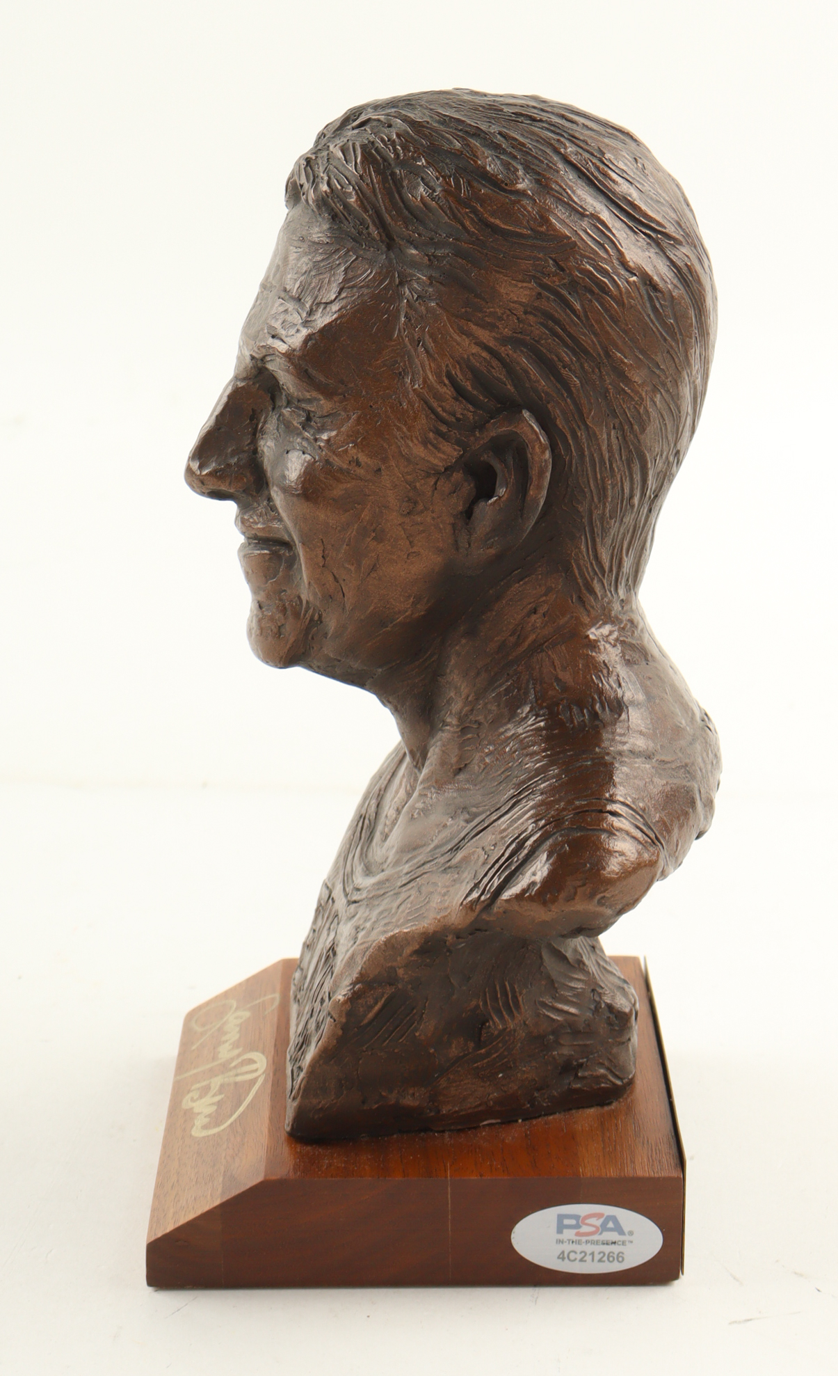 Larry Bird Signed LE Bronze Bust (PSA) at PristineAuction.com Larry Bird Signed LE Bronze Bust (PSA) at PristineAuction.com