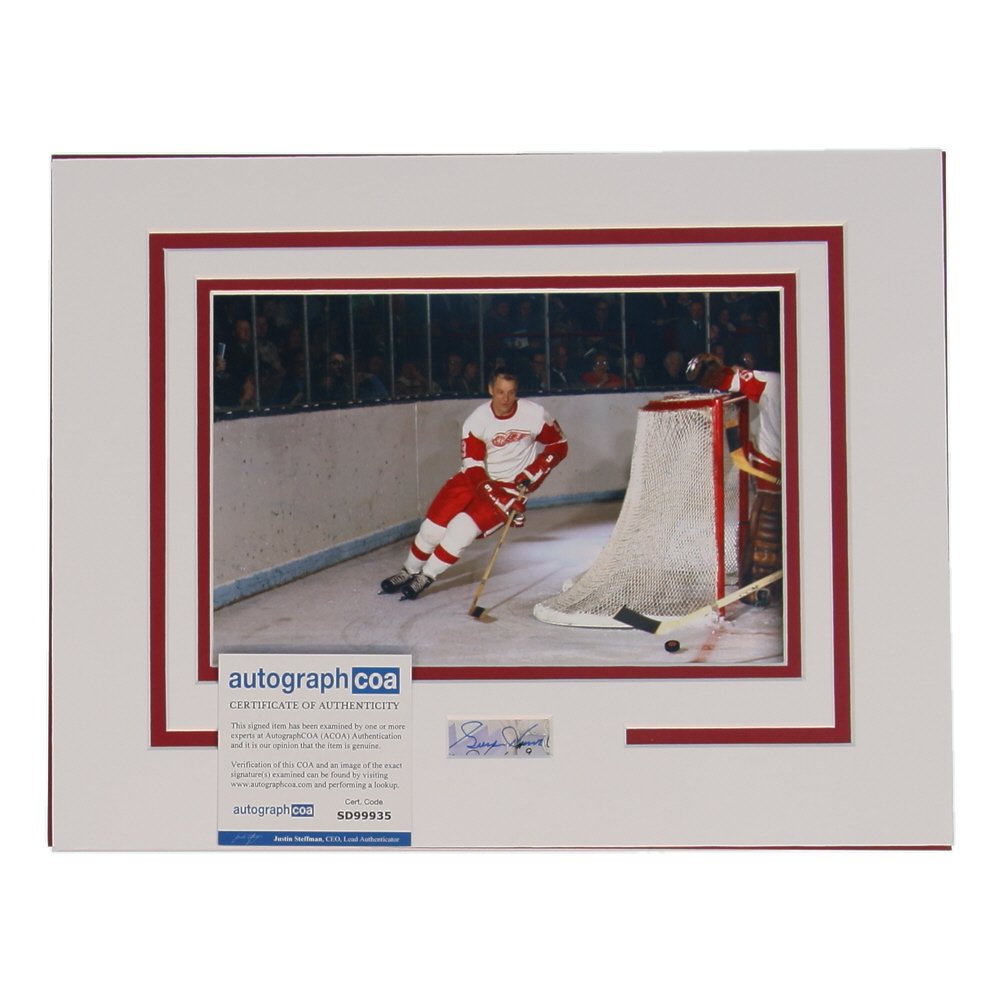 Gordie Howe Signed Red Wings Custom Matted Cut Display (AutographCOA) at PristineAuction.com Gordie Howe Signed Red Wings Custom Matted Cut Display (AutographCOA) at PristineAuction.com