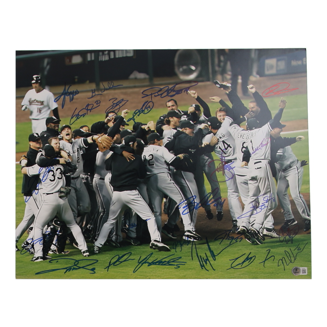 Frank Thomas, Paul Konerko, Jon Garland | White Sox 2005 World Series Champions 16x20 Photo Team-Signed By (23) (Beckett) at PristineAuction.com Frank Thomas, Paul Konerko, Jon Garland | White Sox 2005 World Series Champions 16x20 Photo Team-Signed By (23) (Beckett) at PristineAuction.com