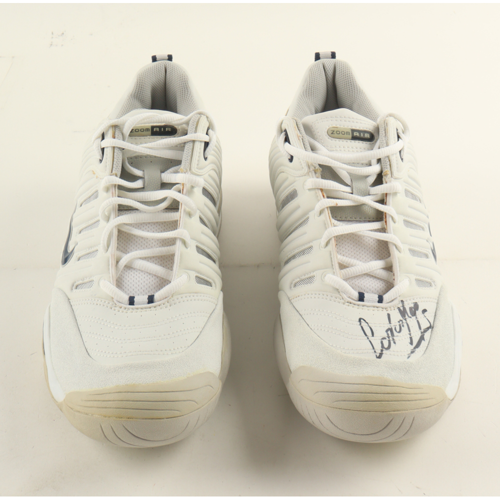 Carlos Moyá Signed Pair of Nike Tennis Shoes (Beckett) at PristineAuction.com