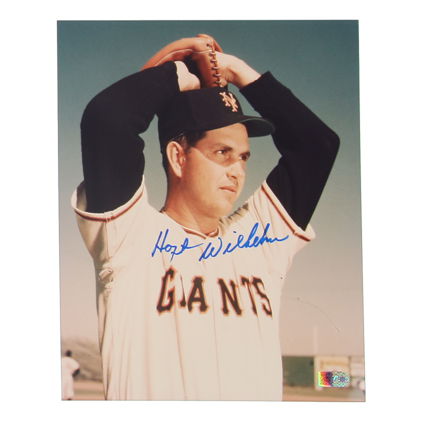 Hoyt Wilhelm Signed Giants 8x10 Photo (AIV) at PristineAuction.com Hoyt Wilhelm Signed Giants 8x10 Photo (AIV) at PristineAuction.com