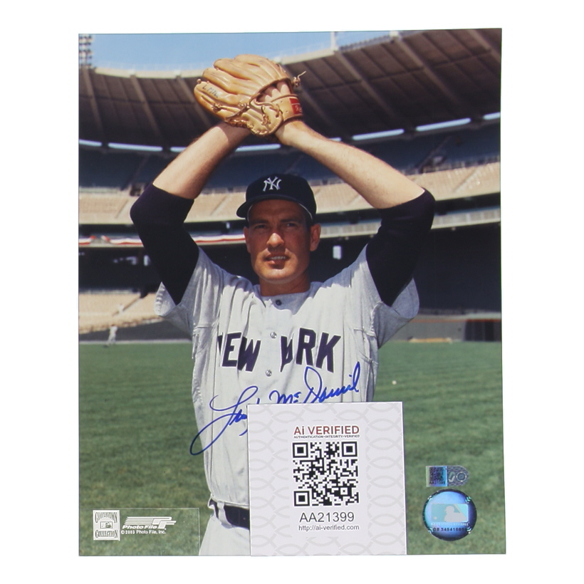 Lindy McDaniel Signed Yankees 8x10 Photo Inscribed "1968-73" (AIV) at PristineAuction.com Lindy McDaniel Signed Yankees 8x10 Photo Inscribed "1968-73" (AIV) at PristineAuction.com