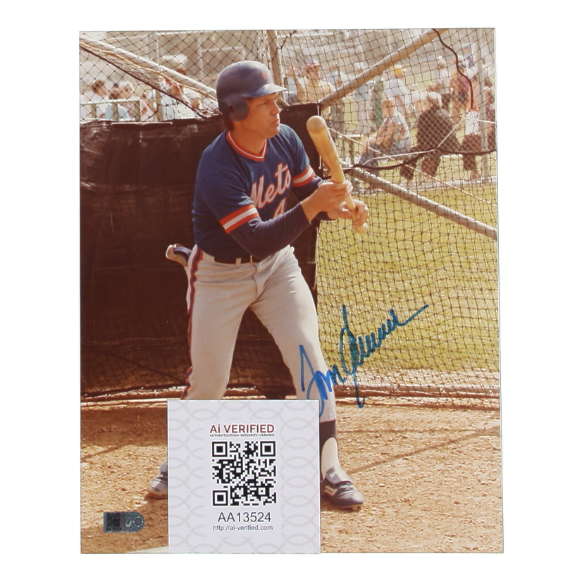 Tom Seaver Signed Mets 8x10 Photo (AIV) at PristineAuction.com Tom Seaver Signed Mets 8x10 Photo (AIV) at PristineAuction.com