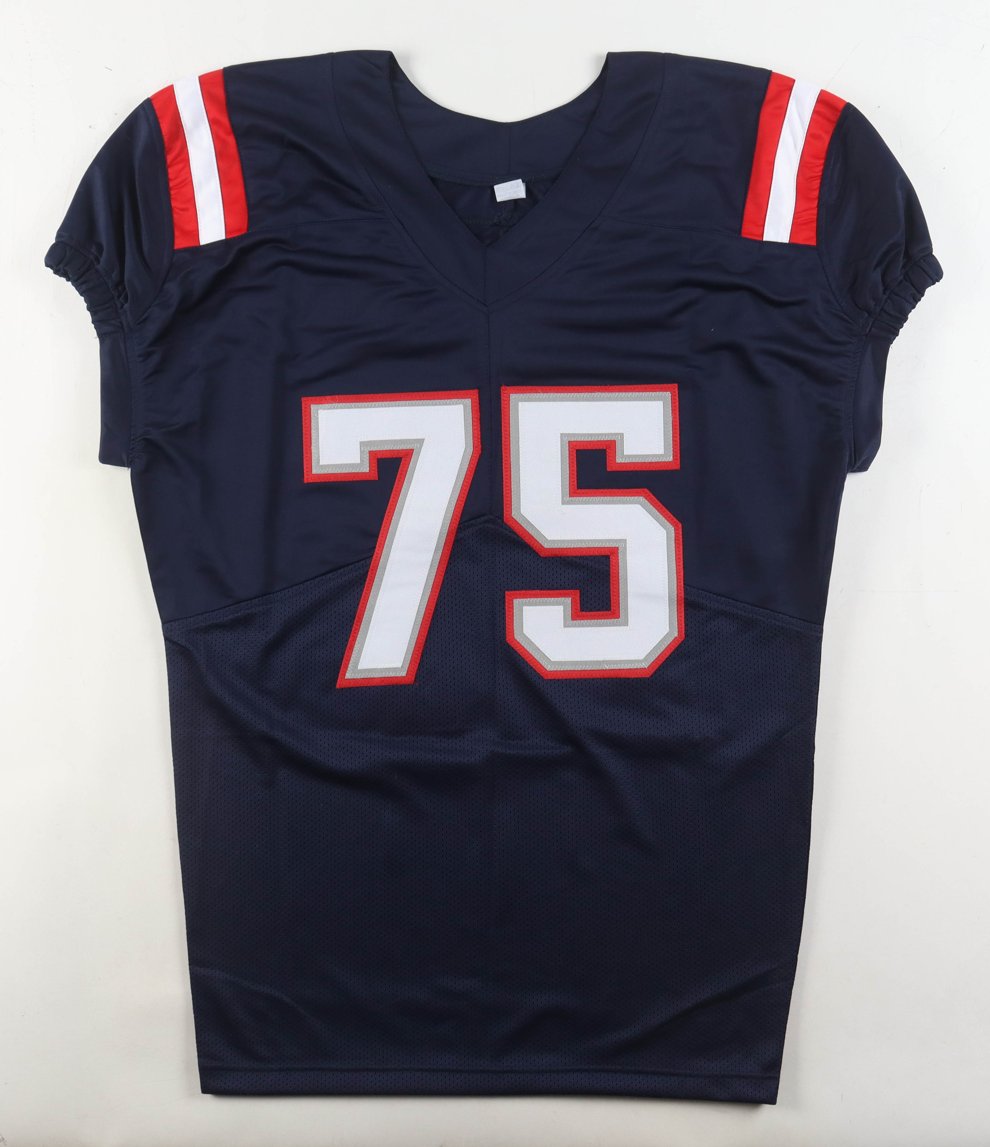 Vince Wilfork Signed Jersey (Beckett) at PristineAuction.com Vince Wilfork Signed Jersey (Beckett) at PristineAuction.com