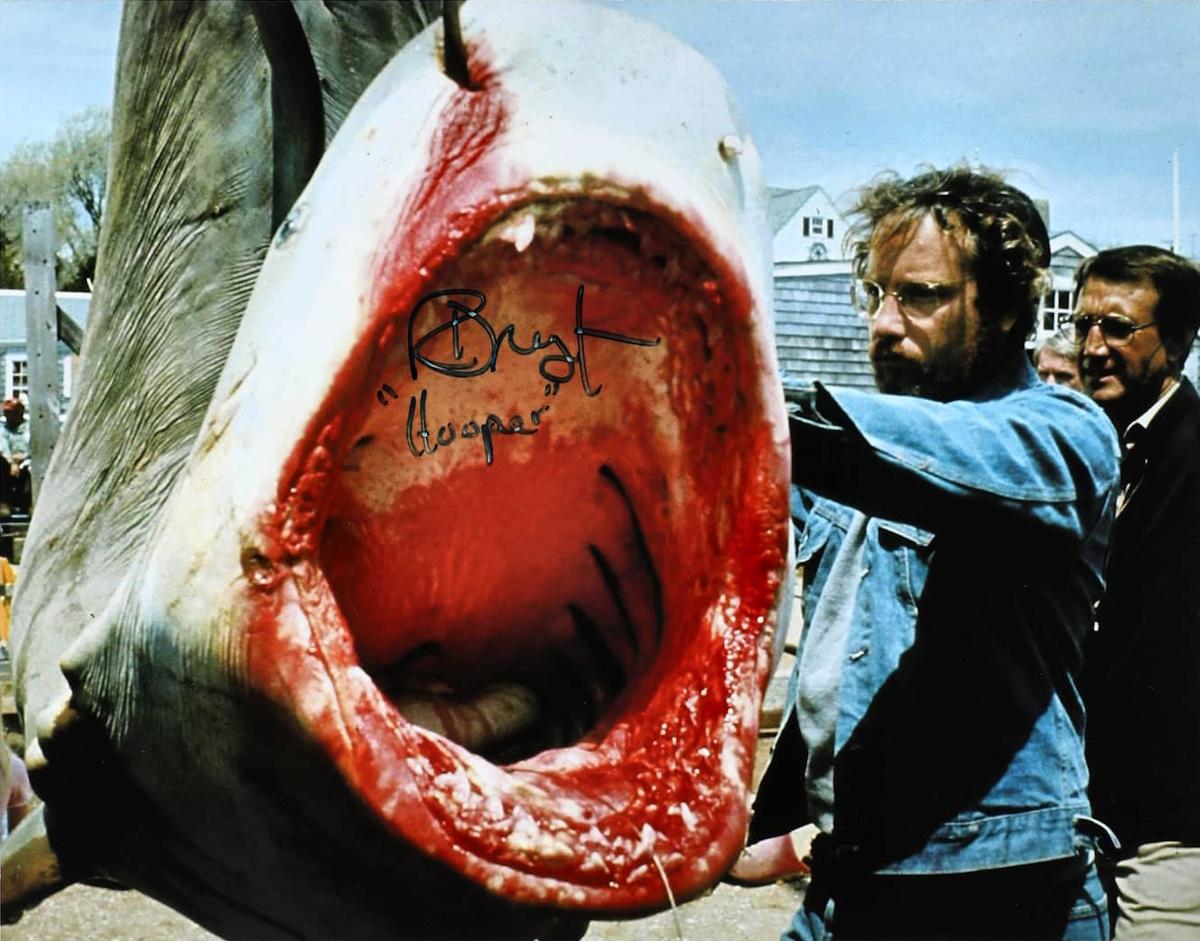 Richard Dreyfuss Signed "Jaws" 11x14 Photo (JSA) at PristineAuction.com Richard Dreyfuss Signed "Jaws" 11x14 Photo (JSA) at PristineAuction.com