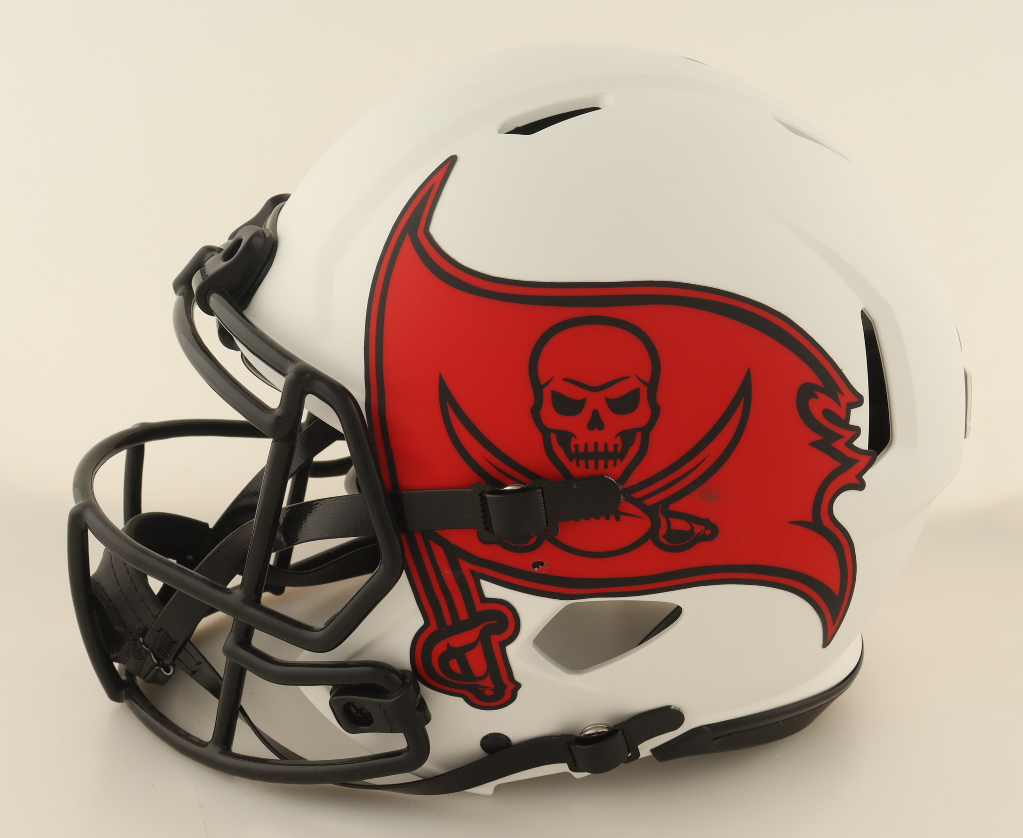 Ronald Jones Signed Buccaneers Full-Size Authentic On-Field Lunar Eclipse Alternate Speed Helmet Inscribed "SB LV Champs" (Beckett) at PristineAuction.com Ronald Jones Signed Buccaneers Full-Size Authentic On-Field Lunar Eclipse Alternate Speed Helmet Inscribed "SB LV Champs" (Beckett) at PristineAuction.com