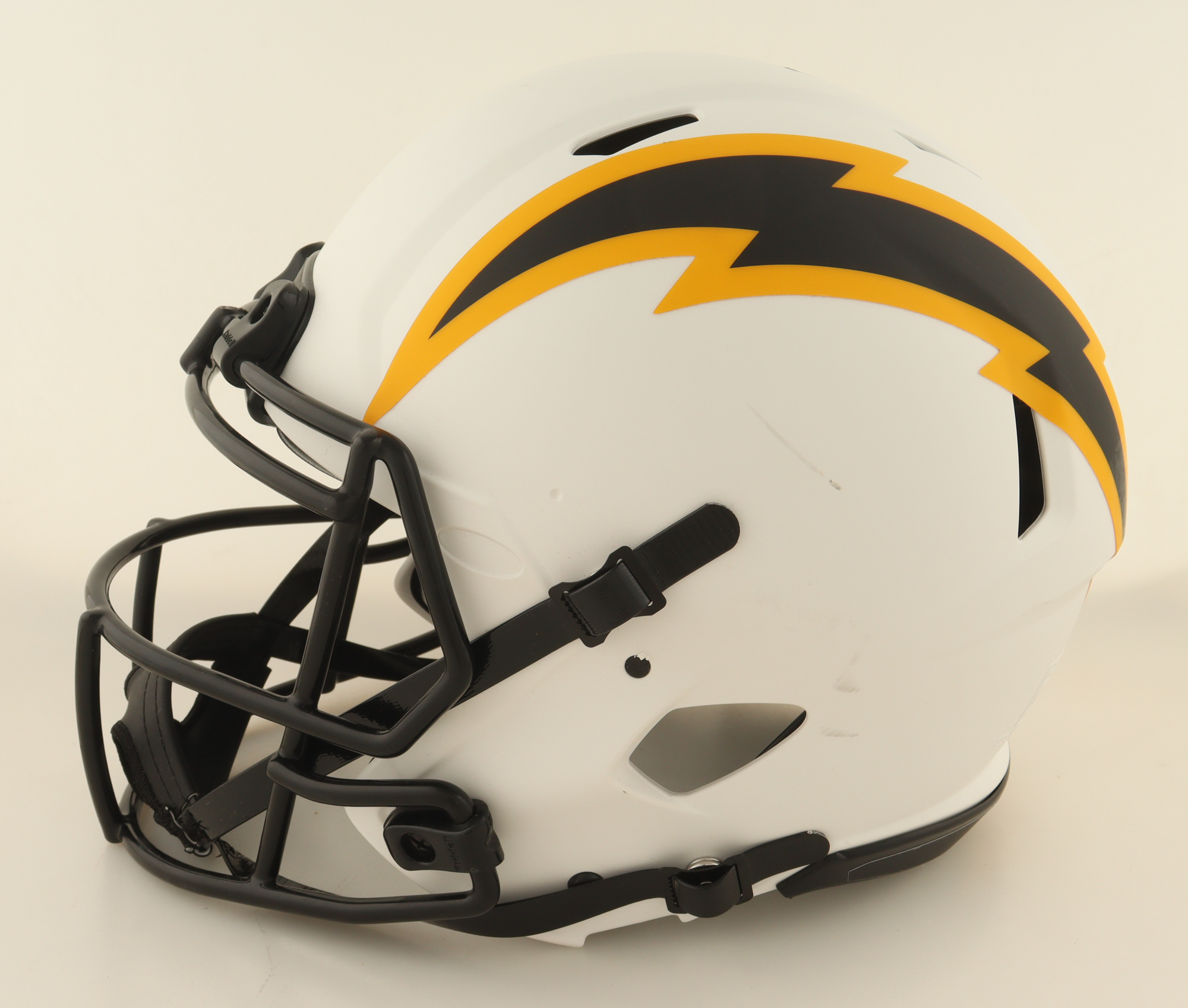 LaDainian Tomlinson Signed Chargers Full-Size Authentic On-Field Speed Helmet (Beckett) at PristineAuction.com LaDainian Tomlinson Signed Chargers Full-Size Authentic On-Field Speed Helmet (Beckett) at PristineAuction.com