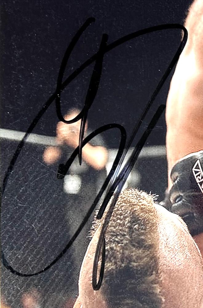 Tom Hardy Signed "Warrior" 8x10 Photo (Beckett) at PristineAuction.com Tom Hardy Signed "Warrior" 8x10 Photo (Beckett) at PristineAuction.com