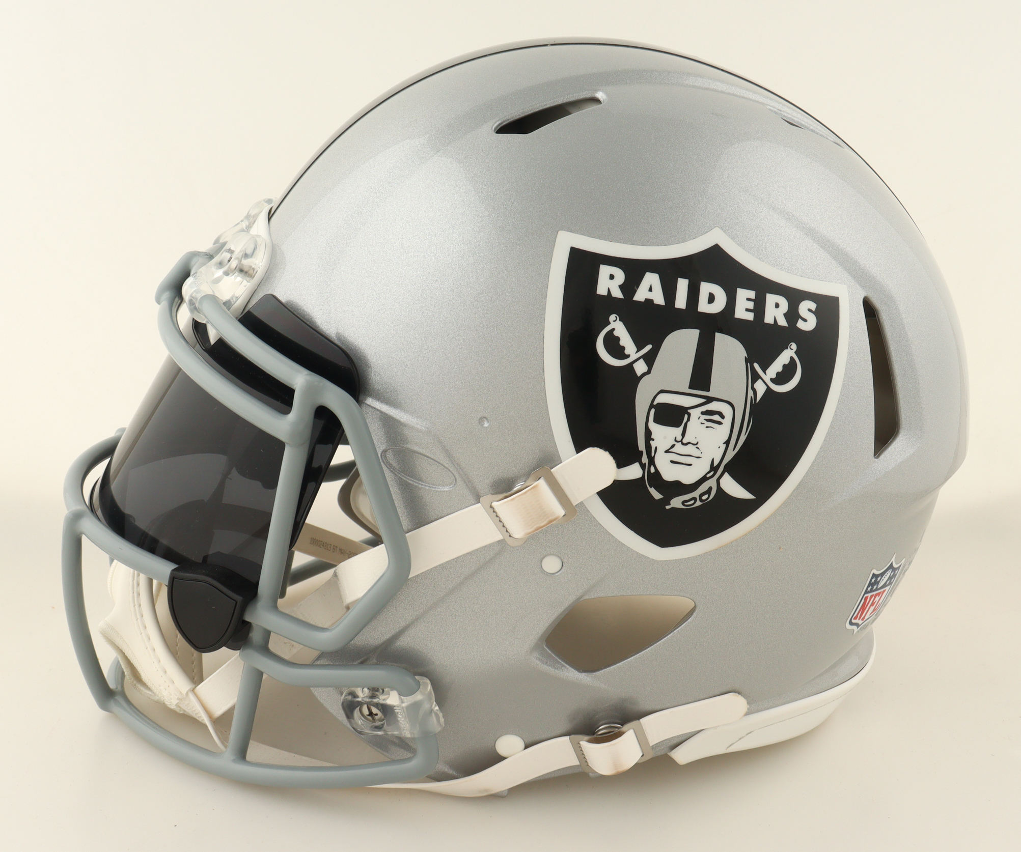 Bo Jackson Signed Raiders Full-Size Authentic On-Field Speed Helmet with Visor (Beckett) at PristineAuction.com Bo Jackson Signed Raiders Full-Size Authentic On-Field Speed Helmet with Visor (Beckett) at PristineAuction.com