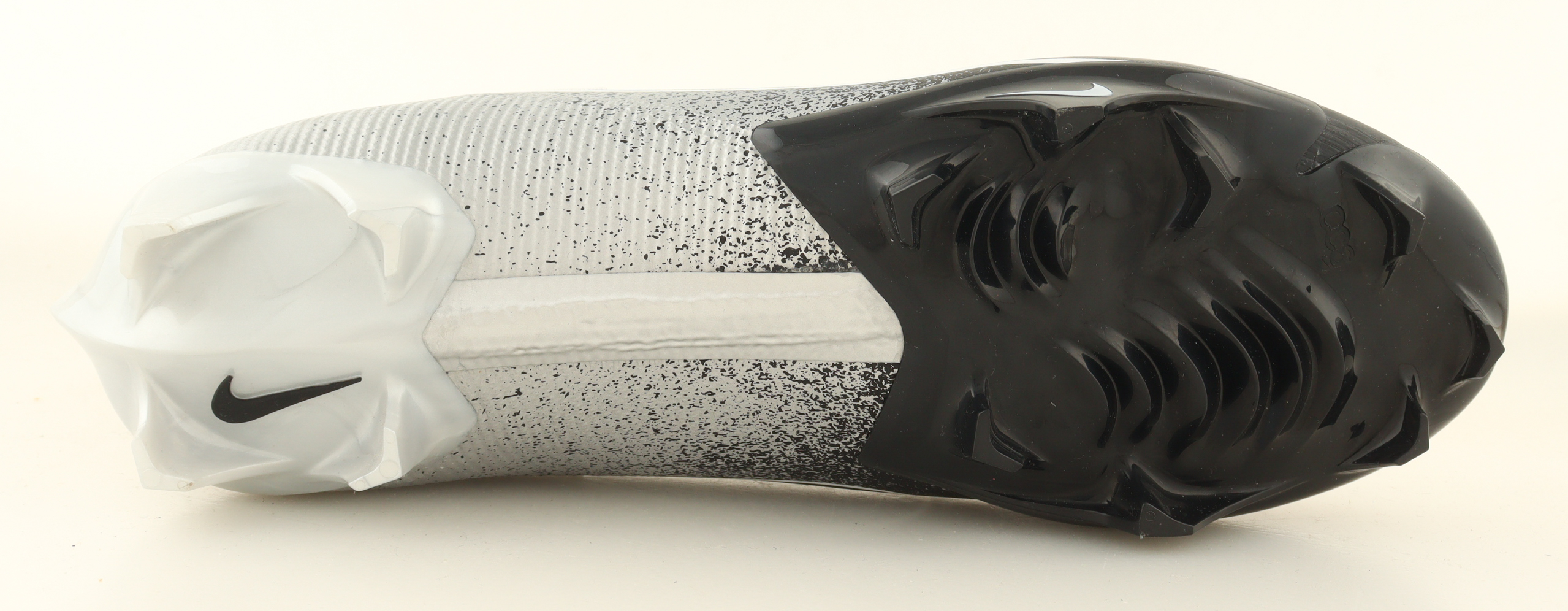 Baker Mayfield Signed Nike Football Cleat (Beckett) at PristineAuction.com Baker Mayfield Signed Nike Football Cleat (Beckett) at PristineAuction.com