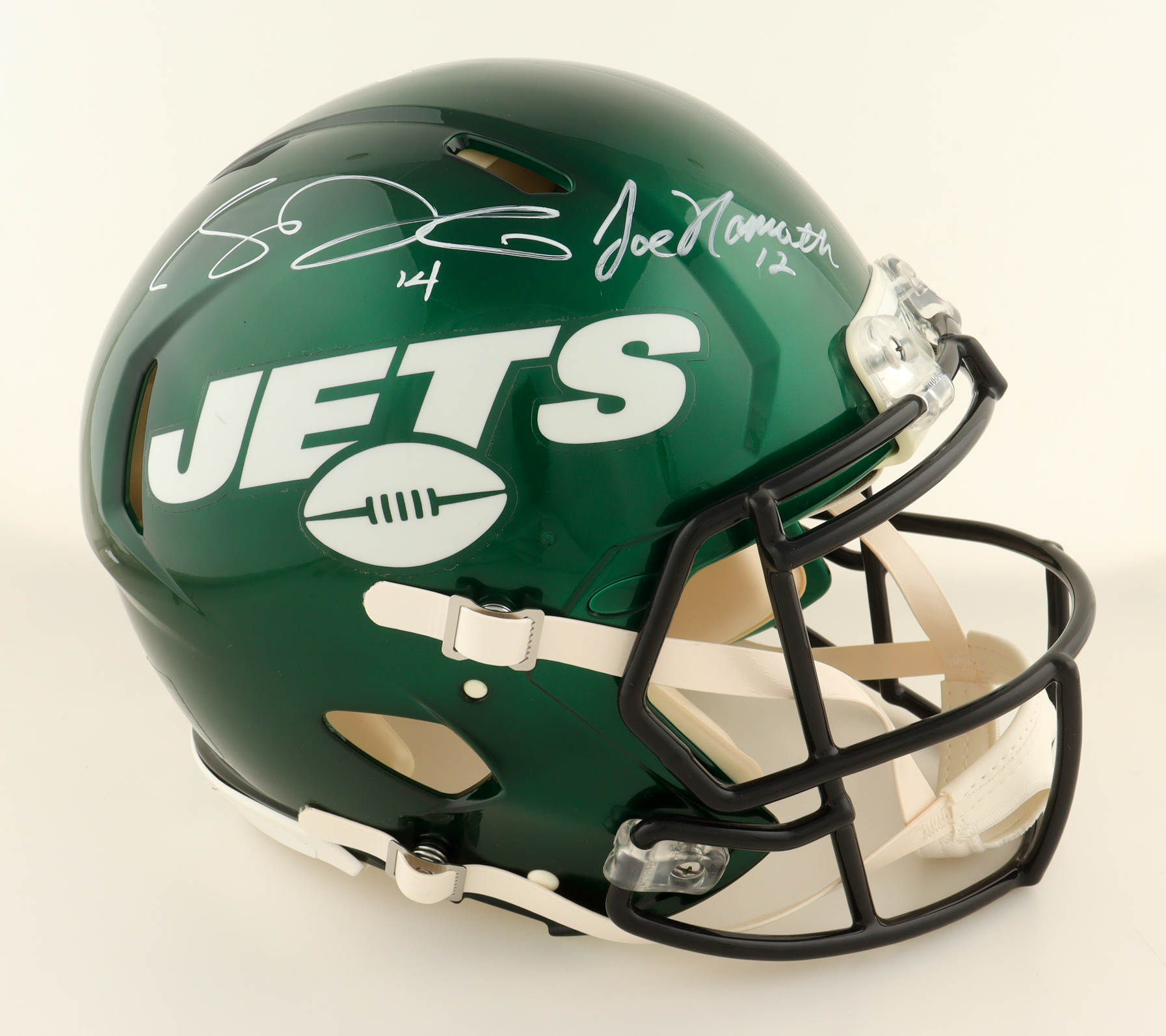 Joe Namath & Sam Darnold Signed Jets Full-Size Authentic On-Field Speed Helmet (Beckett & Darnold) at PristineAuction.com Joe Namath & Sam Darnold Signed Jets Full-Size Authentic On-Field Speed Helmet (Beckett & Darnold) at PristineAuction.com