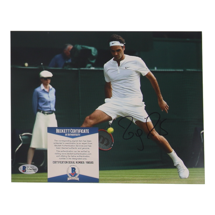 Roger Federer Signed 8x10 Photo (Beckett) at PristineAuction.com Roger Federer Signed 8x10 Photo (Beckett) at PristineAuction.com